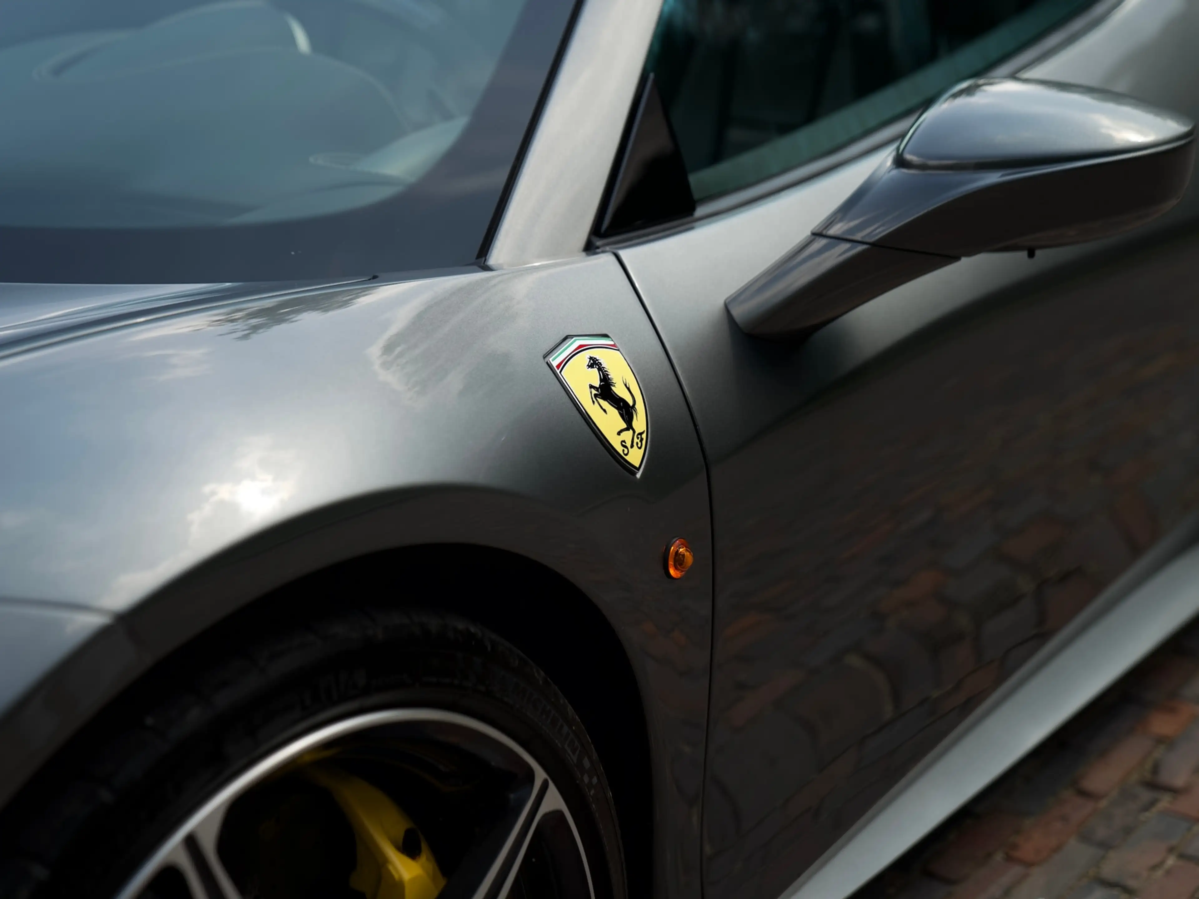 Ferrari 458 4.5 V8 Spider — photo 11