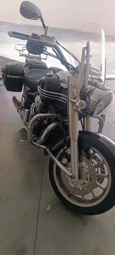 Yamaha XV 1900 Black - 1