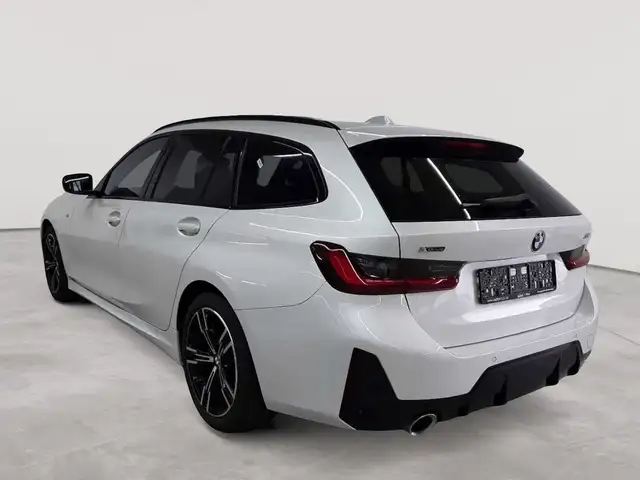 BMW 3 Series view 2