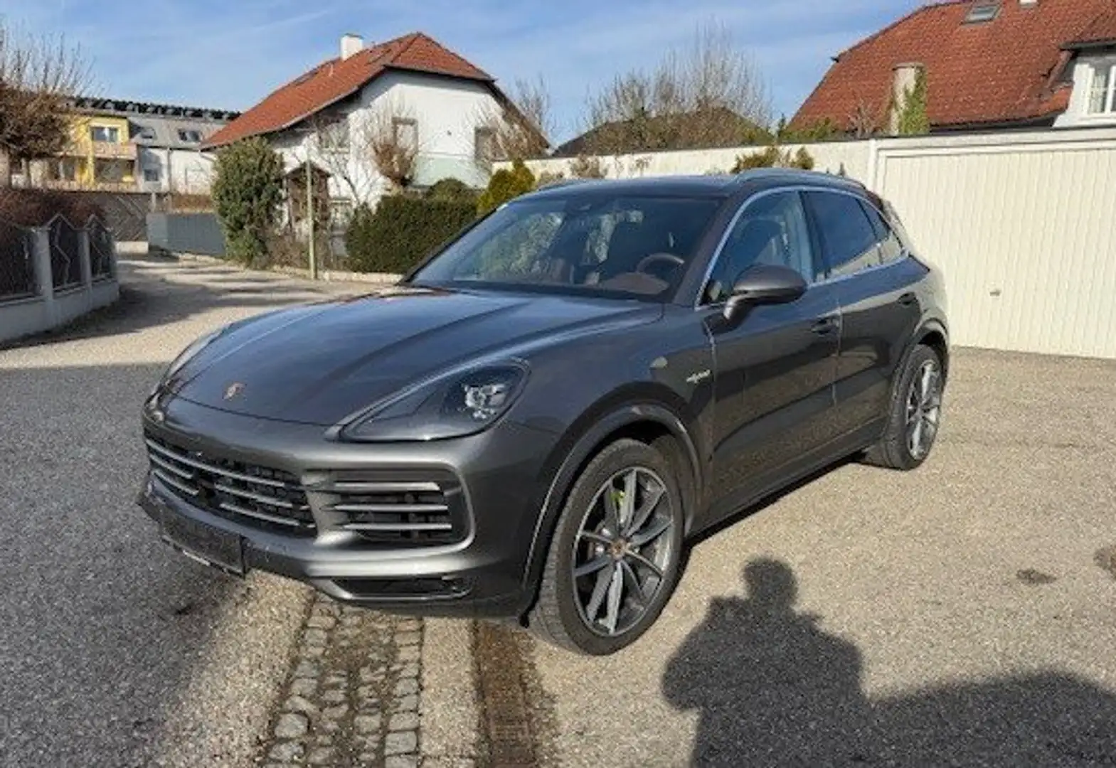 Porsche Cayenne III E-Hybrid PHEV 17,9 kWh Aut. *** Top Zustand Grau - 1
