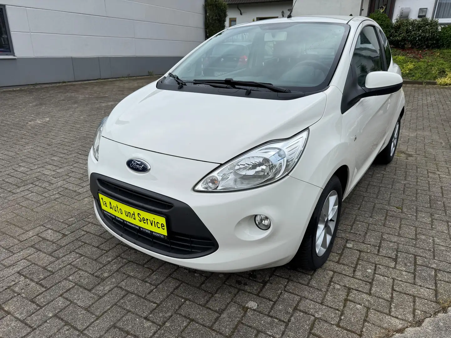Ford Ka/Ka+ Cool & Sound aus zweiter Hand Bílá - 1