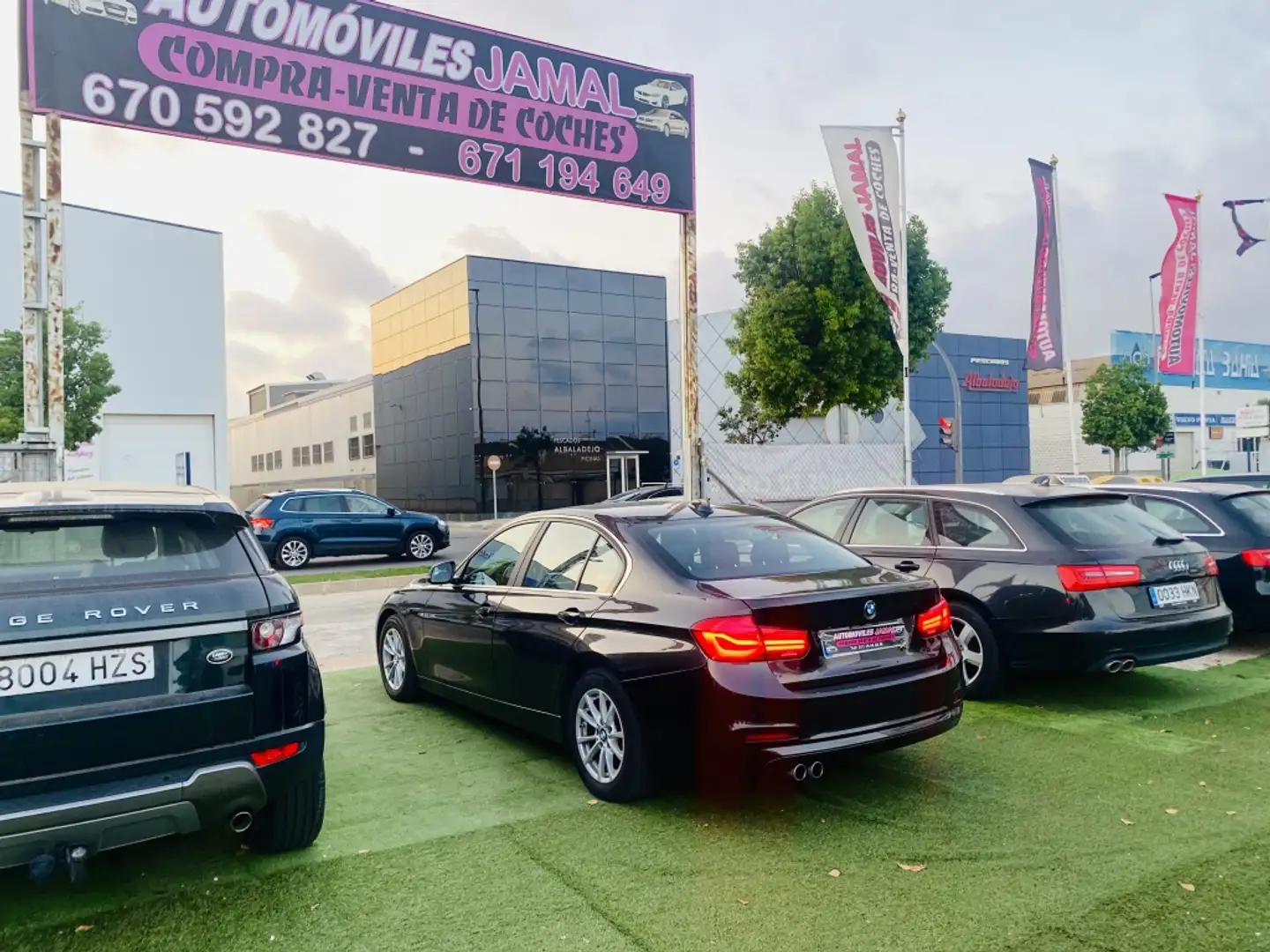 BMW BMW Serie 3 Berlina  Automático de 4 Puertas Negru - 2