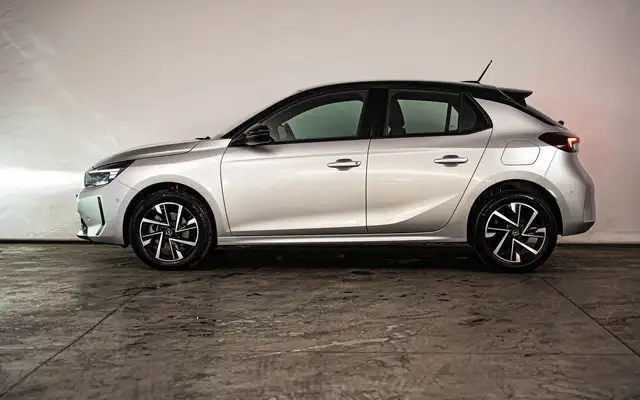Opel Corsa view 3