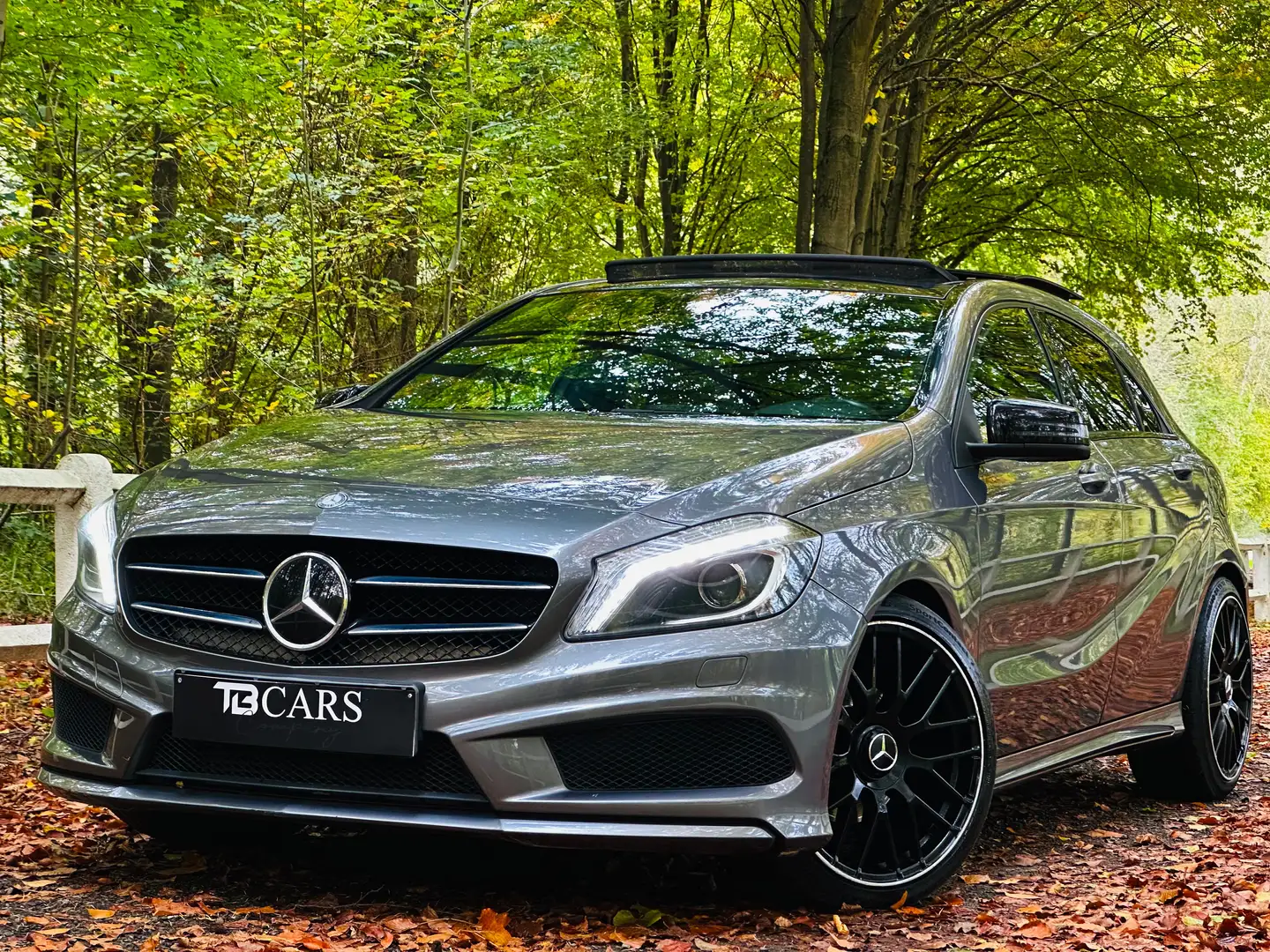 Mercedes-Benz A 200 /// FULL PACK AMG \\\ EURO 6b Grijs - 1