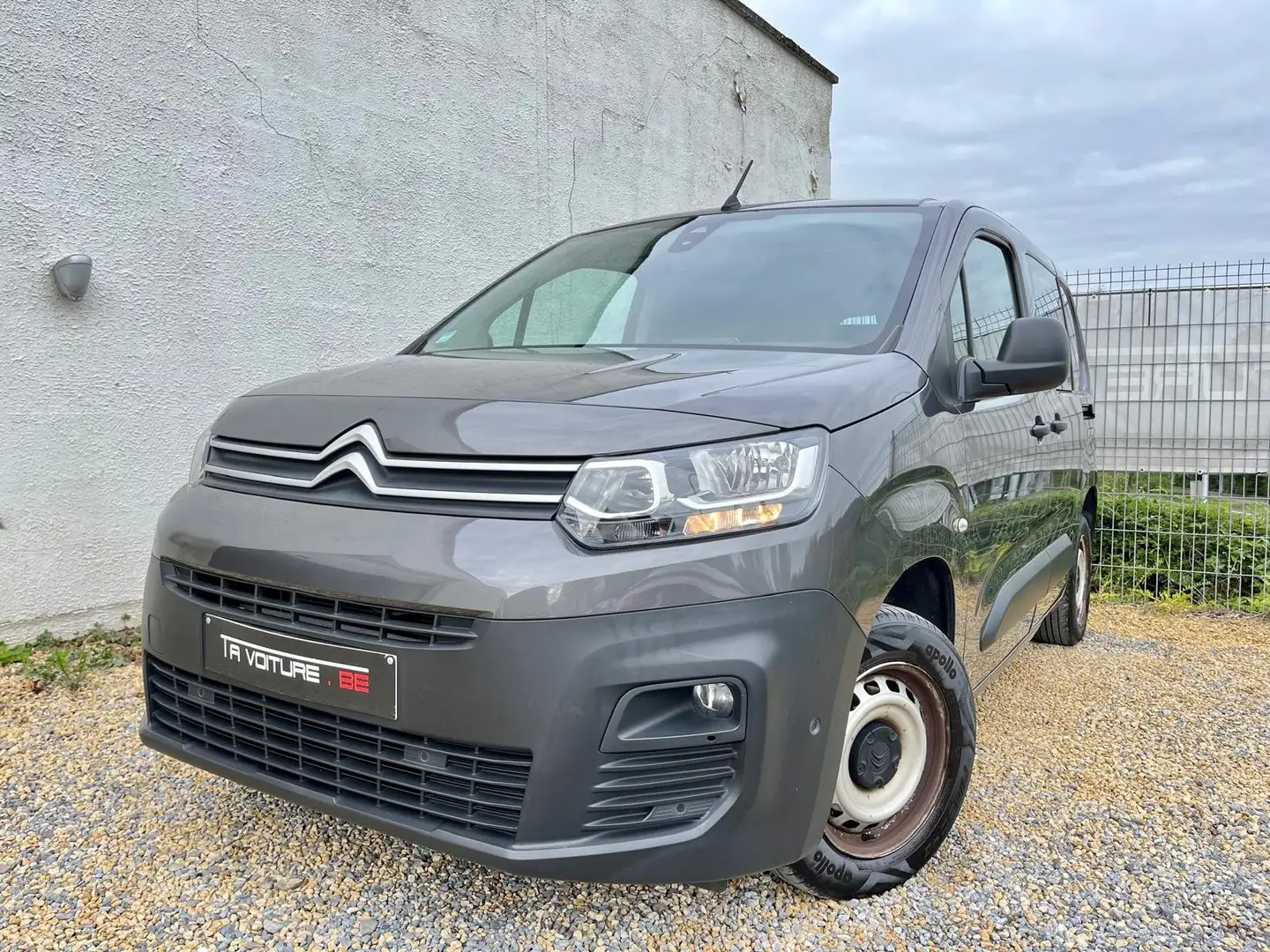 Citroen Berlingo 1.5 BlueHDi Club NAVI/CARPLAY/CLIM/PDC/CRUISE/2PLC Gris - 2