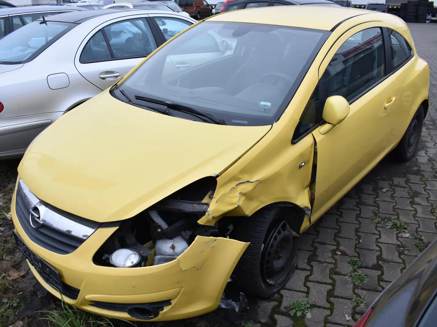 Opel Corsa Innovation "110 Jahre" *UNFALL* Amarillo - 1