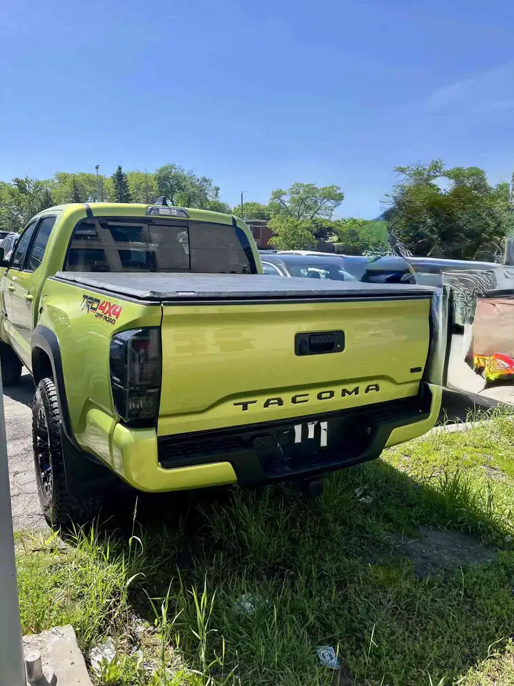 Toyota Tacoma снимка Toyota Tacoma