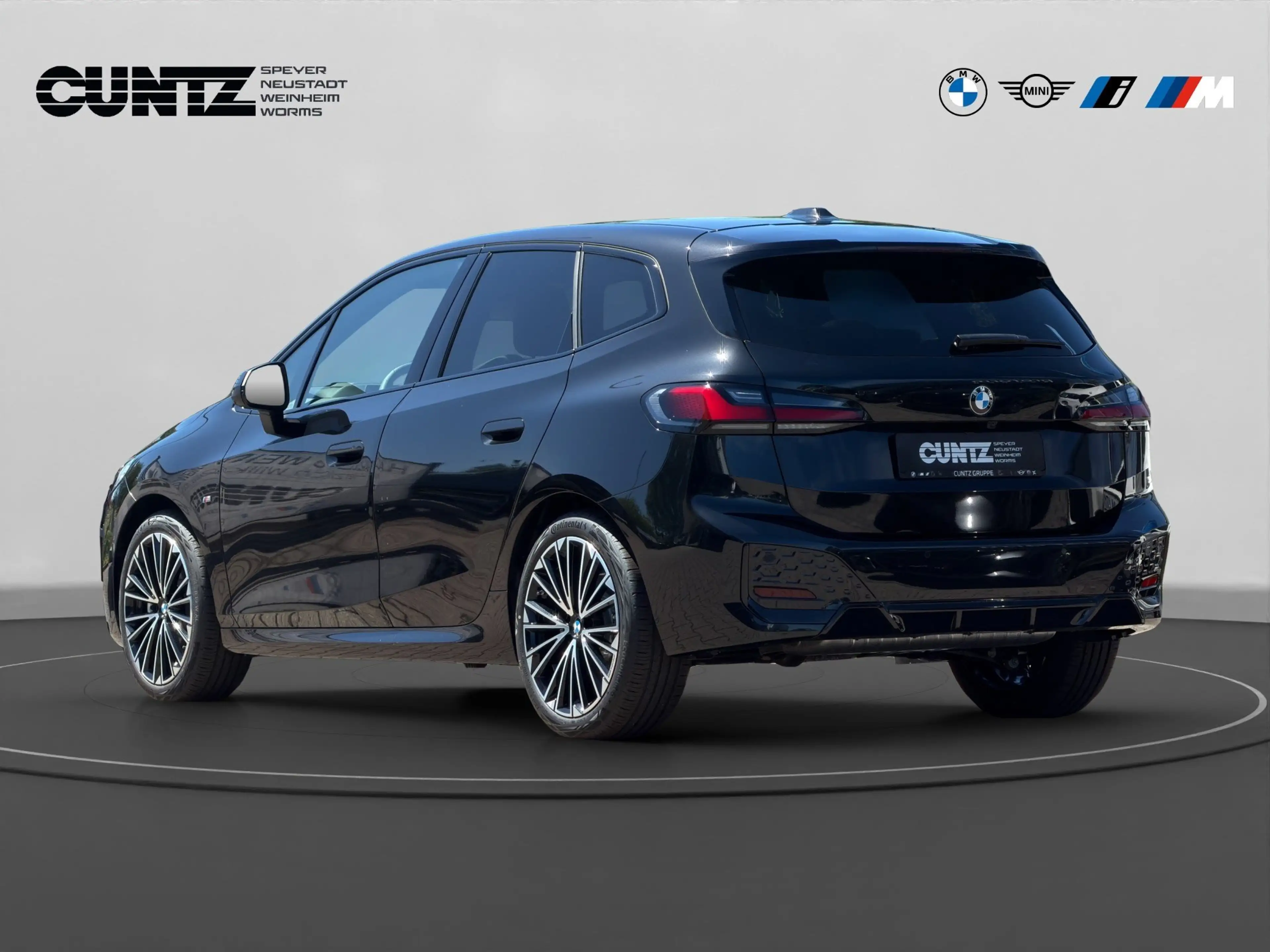 BMW 223 i xDrive Active Tourer — photo 7