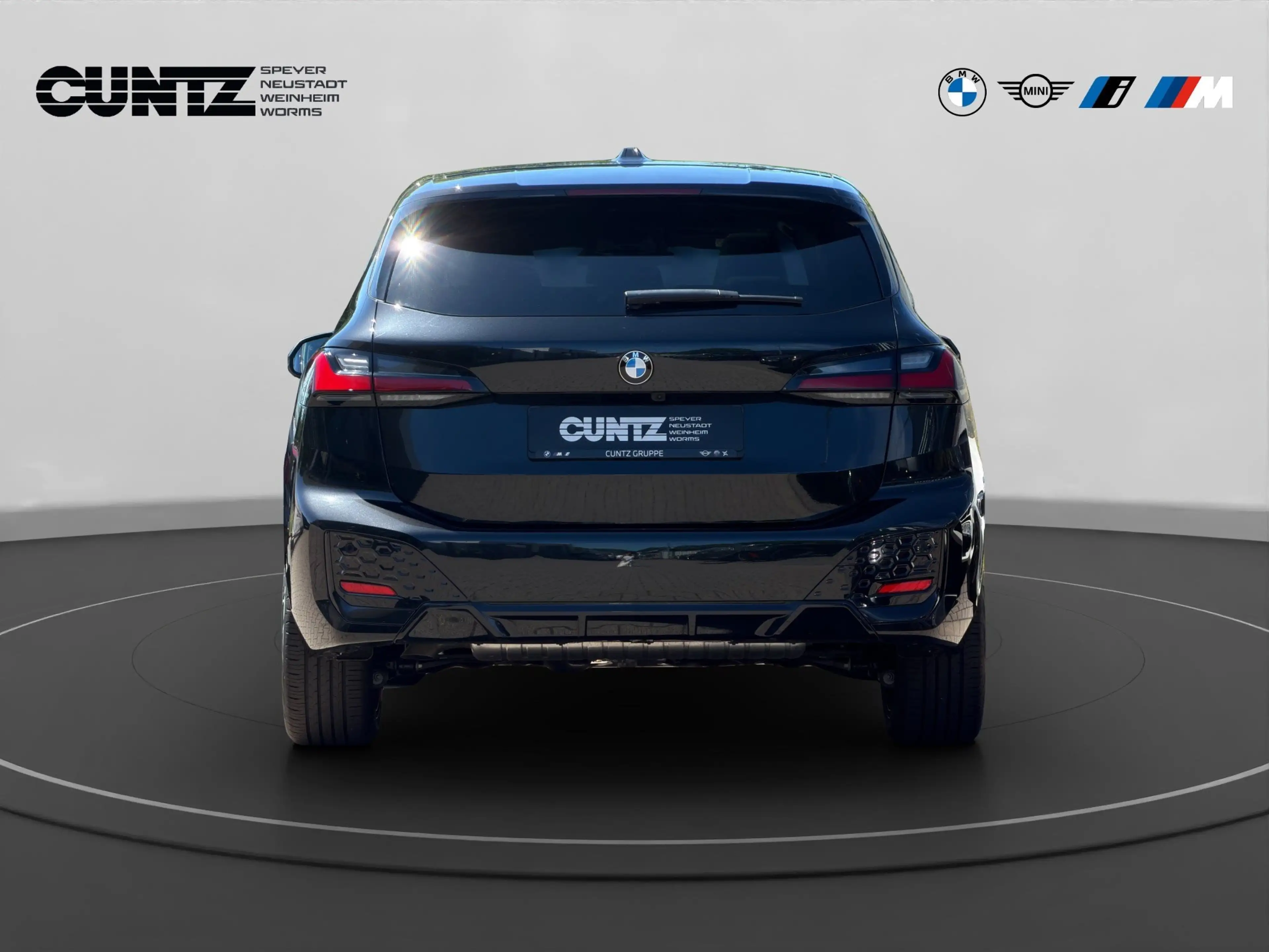 BMW 223 i xDrive Active Tourer — photo 6