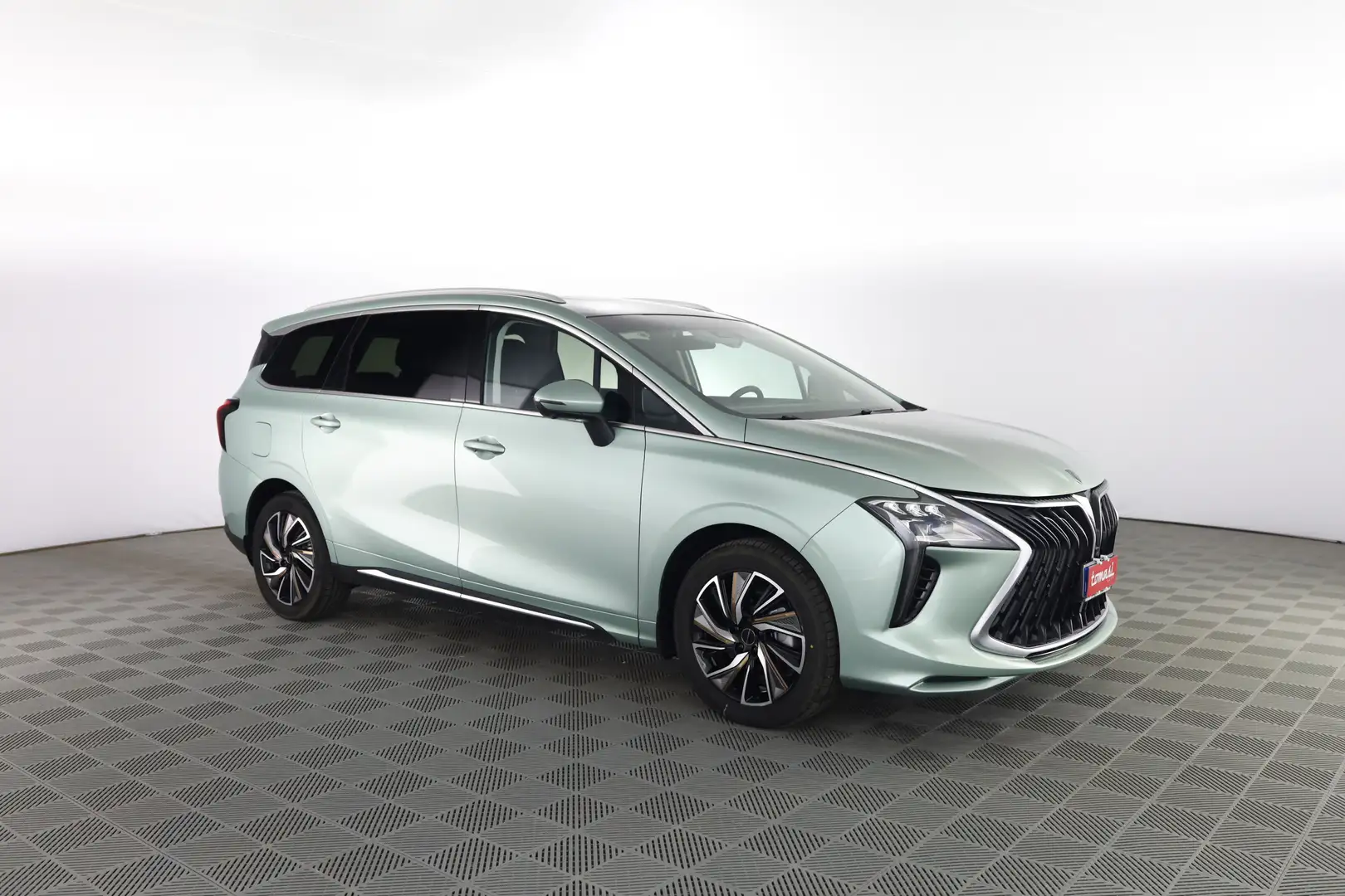 Forthing U-Tour U-Tour 1.5 TGDI 7 posti Grün - 2