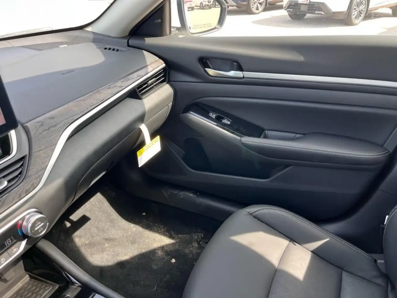 Nissan Altima снимка Nissan Altima