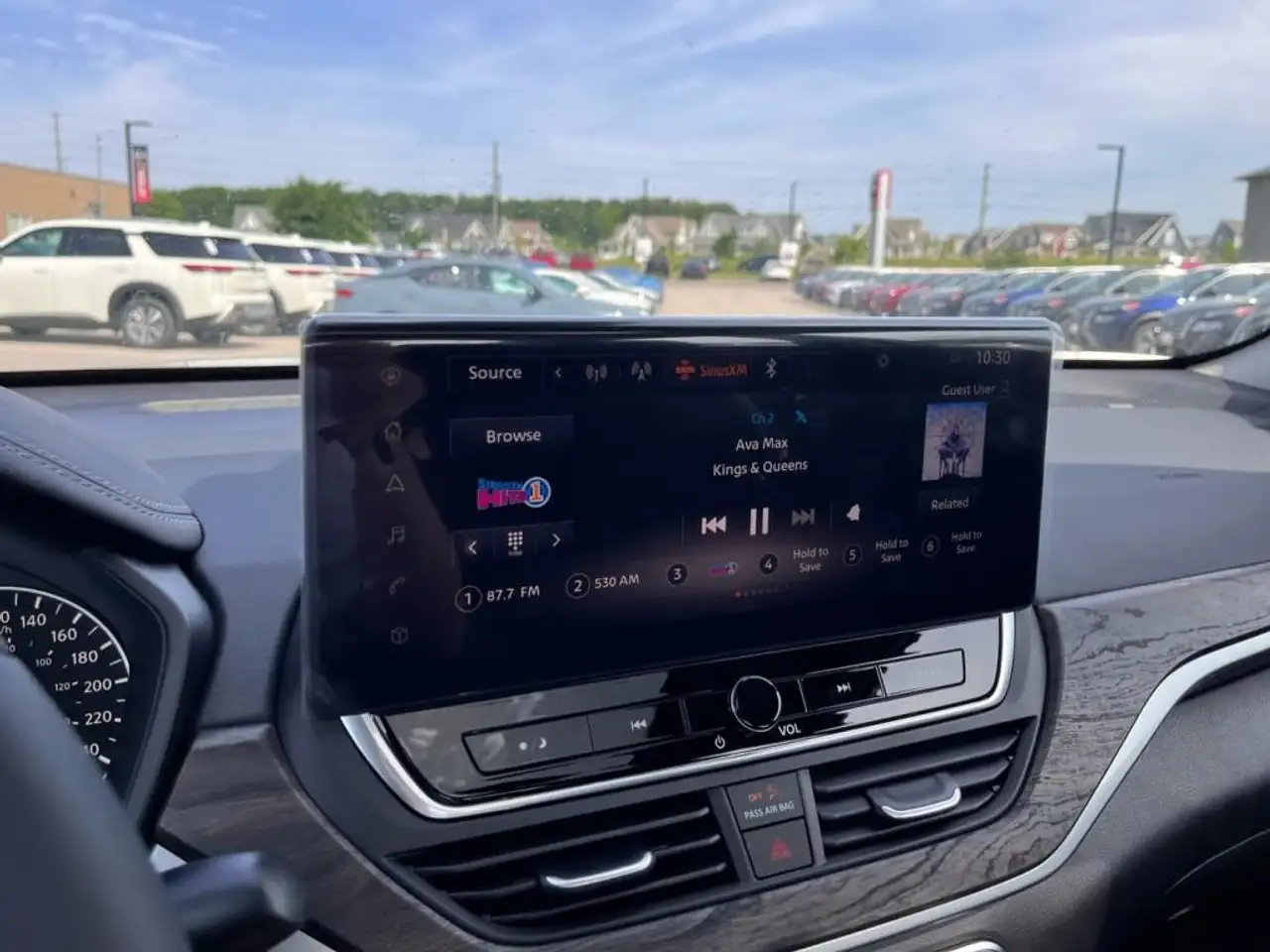 Nissan Altima снимка Nissan Altima