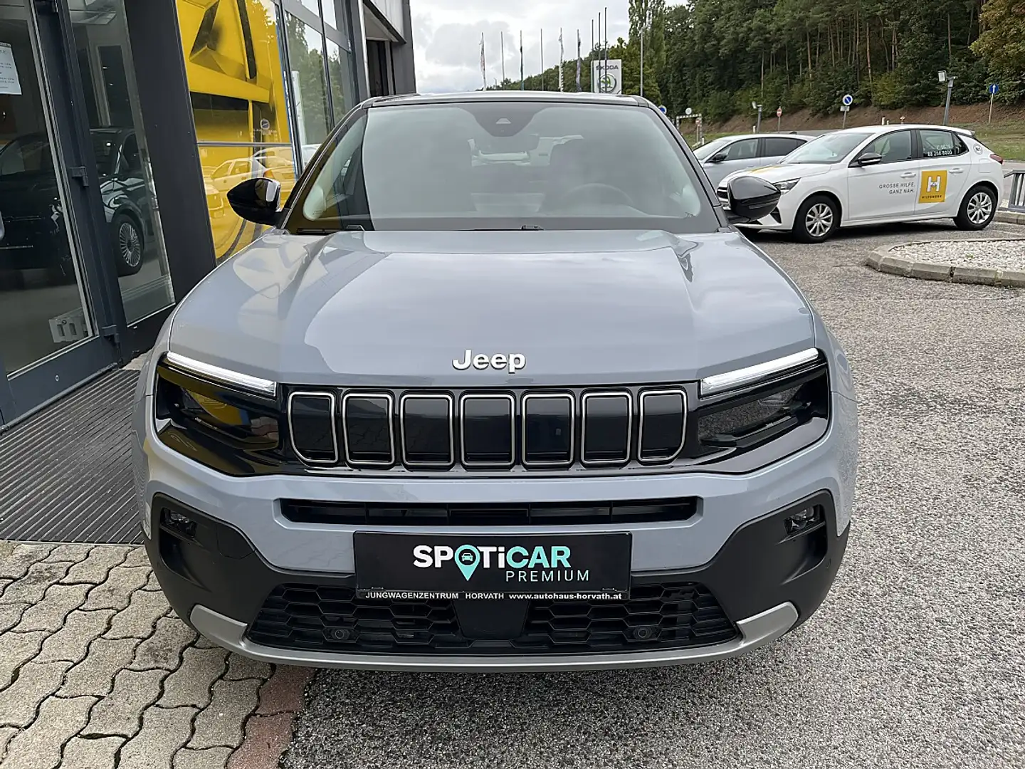 Jeep Avenger 1.2 GSE T3 Summit!TOP ANGEBOT! Grau - 2