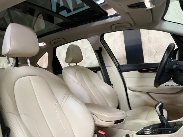 BMW 2 Series view 11