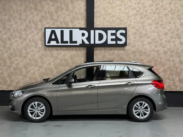 BMW 2 Series view 4