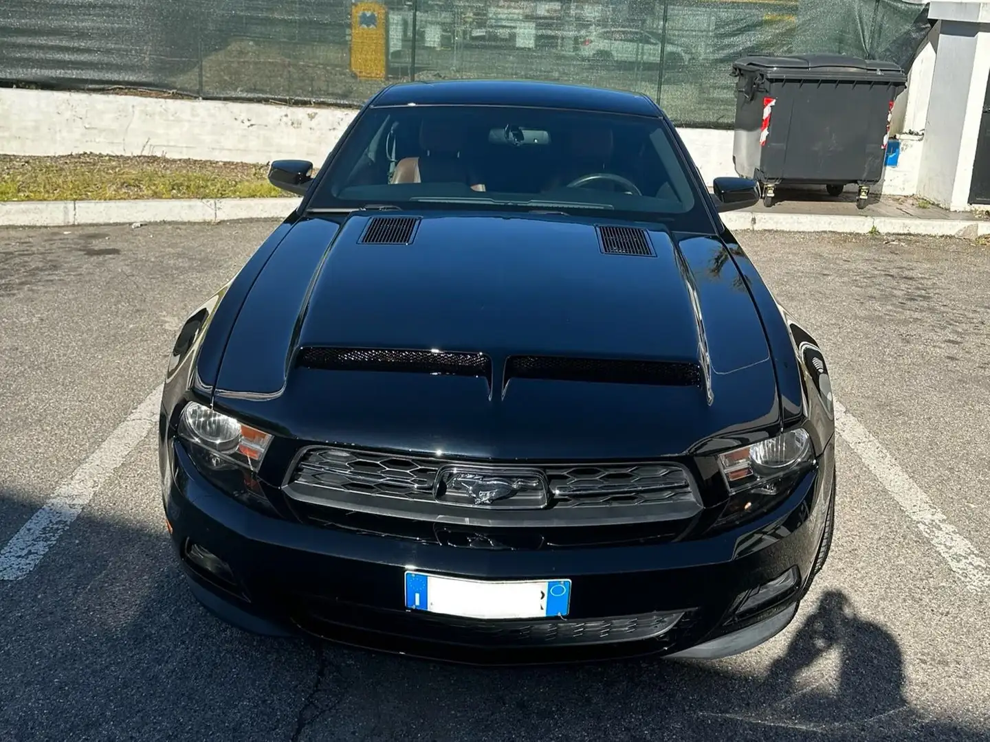Ford Mustang 3.7 v6 Чорний - 1