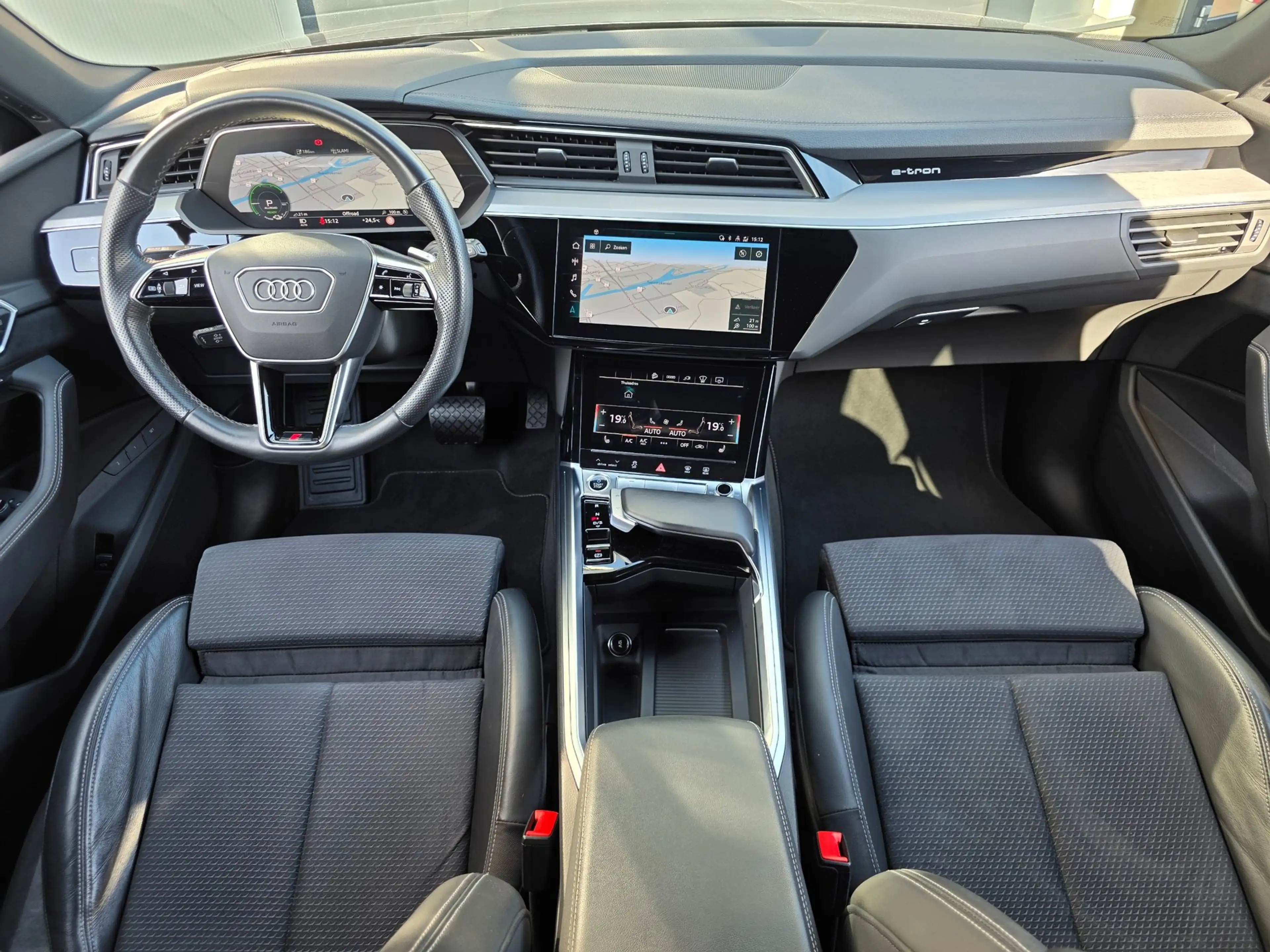 Audi e-tron 55 quattro S edition 95 kWh | TREKHAAK | 93% SOH | — photo 2