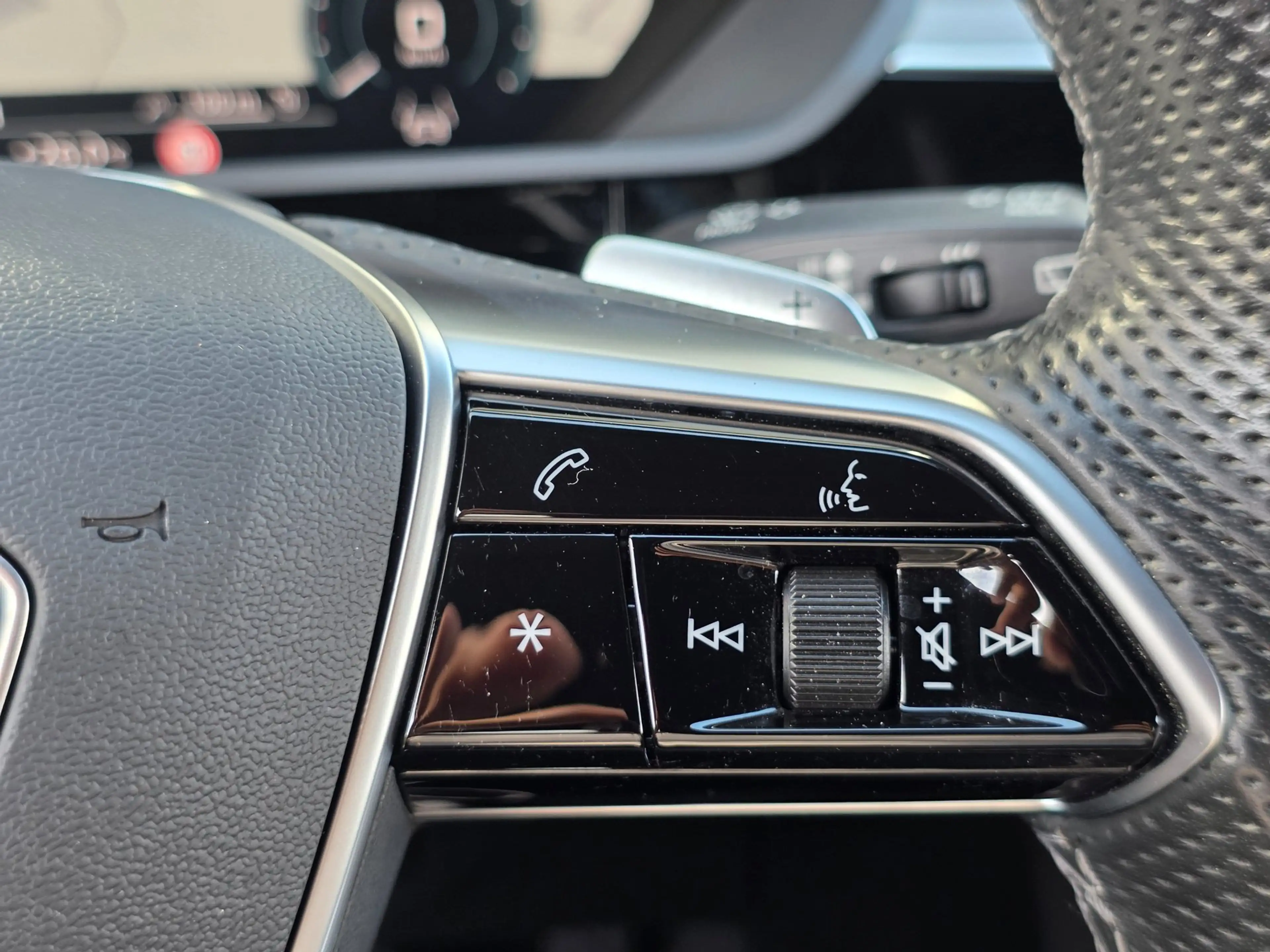 Audi e-tron 55 quattro S edition 95 kWh | TREKHAAK | 93% SOH | — photo 40