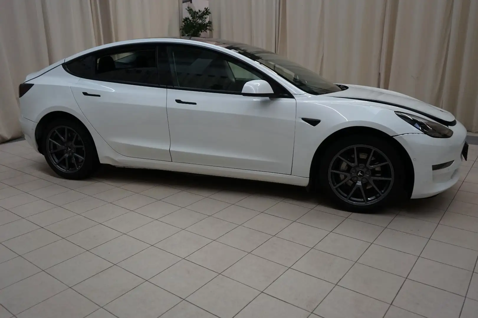 Tesla Model 3 AWD *Long Range*M* Weiß - 1