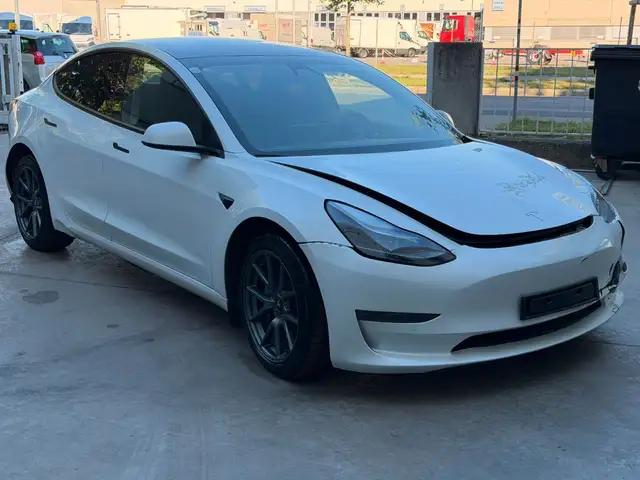 Tesla Model 3 AWD *Long Range*M*