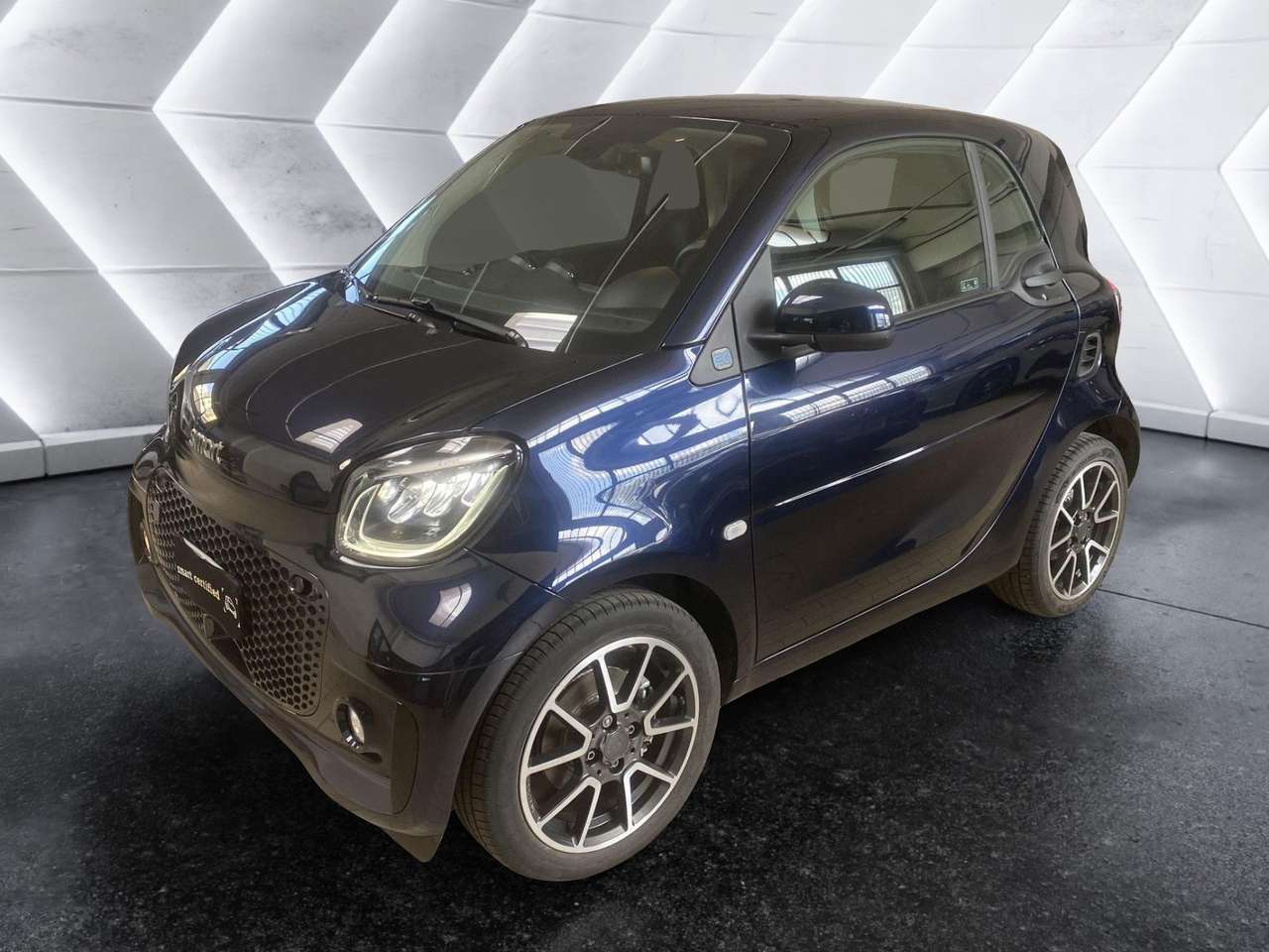 smart forTwo fortwo EQ Parisblue (22kW)