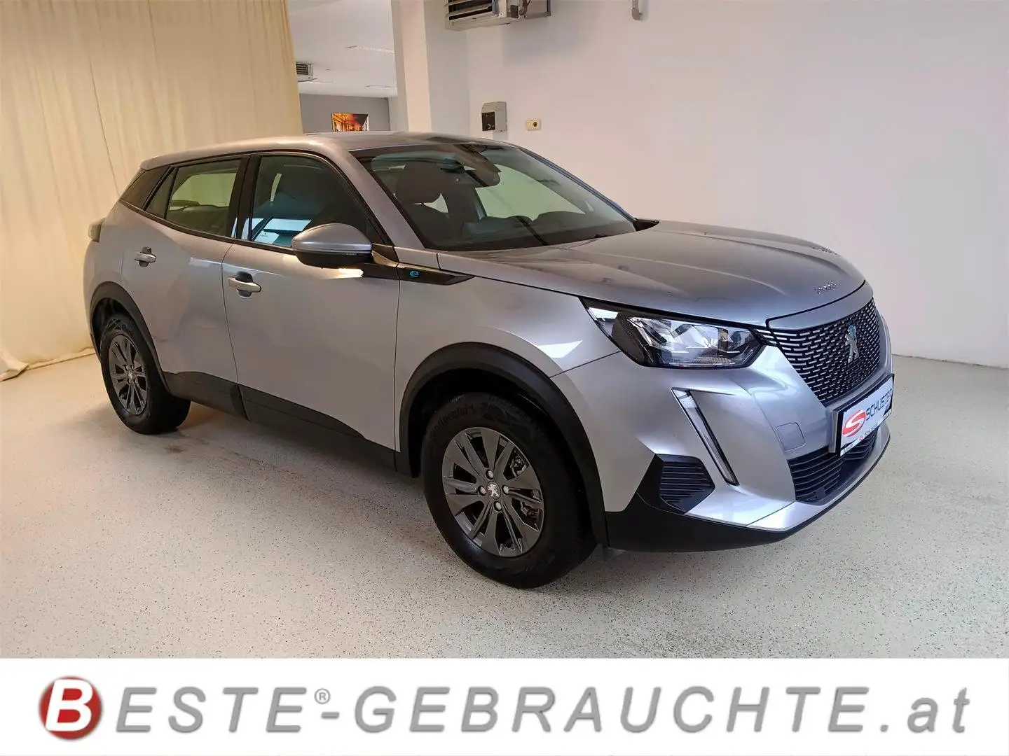 Peugeot e-2008 50kWh Active Pack Grau - 1