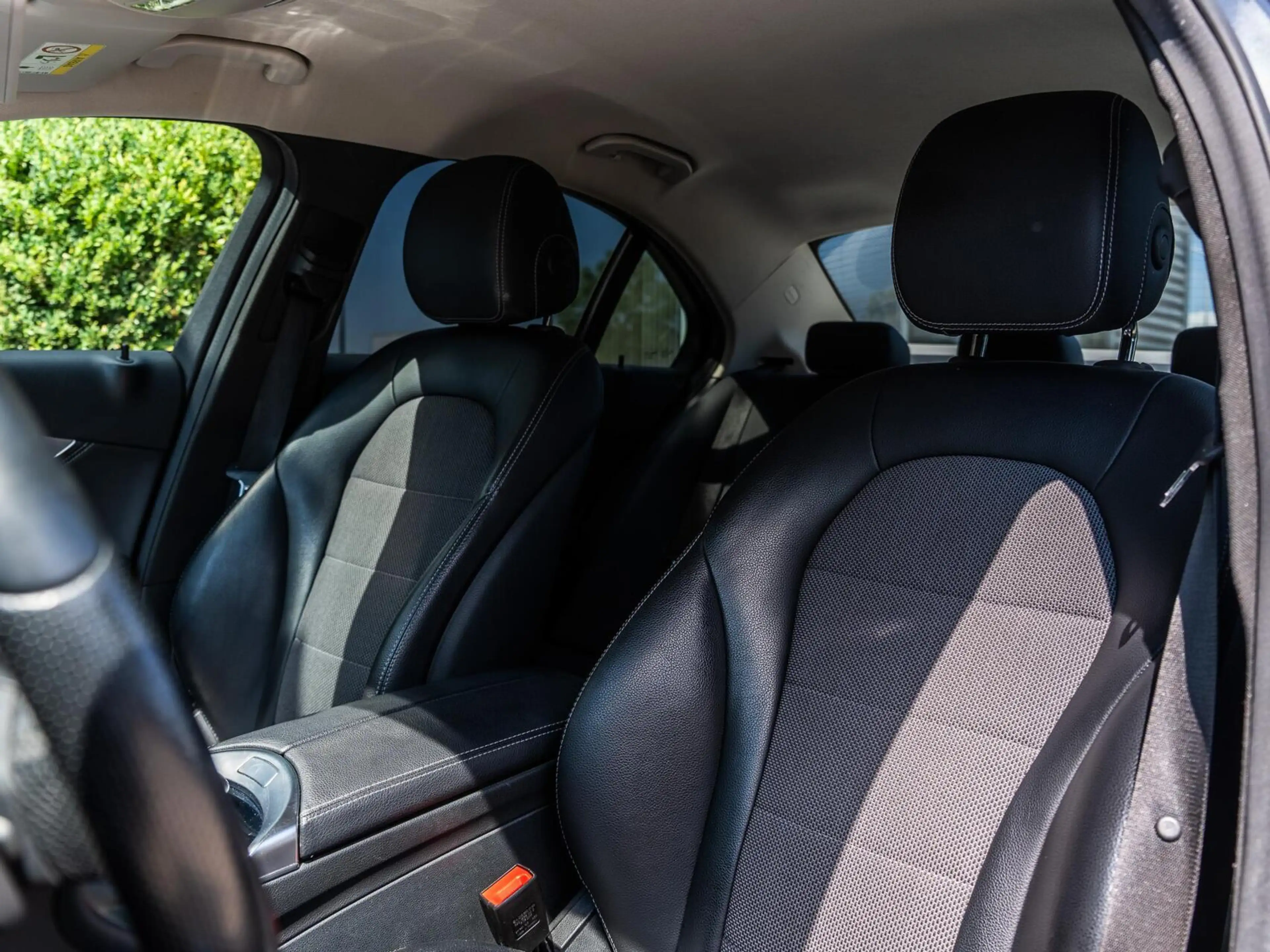 Mercedes-Benz C 350 e Lease Edition — photo 10