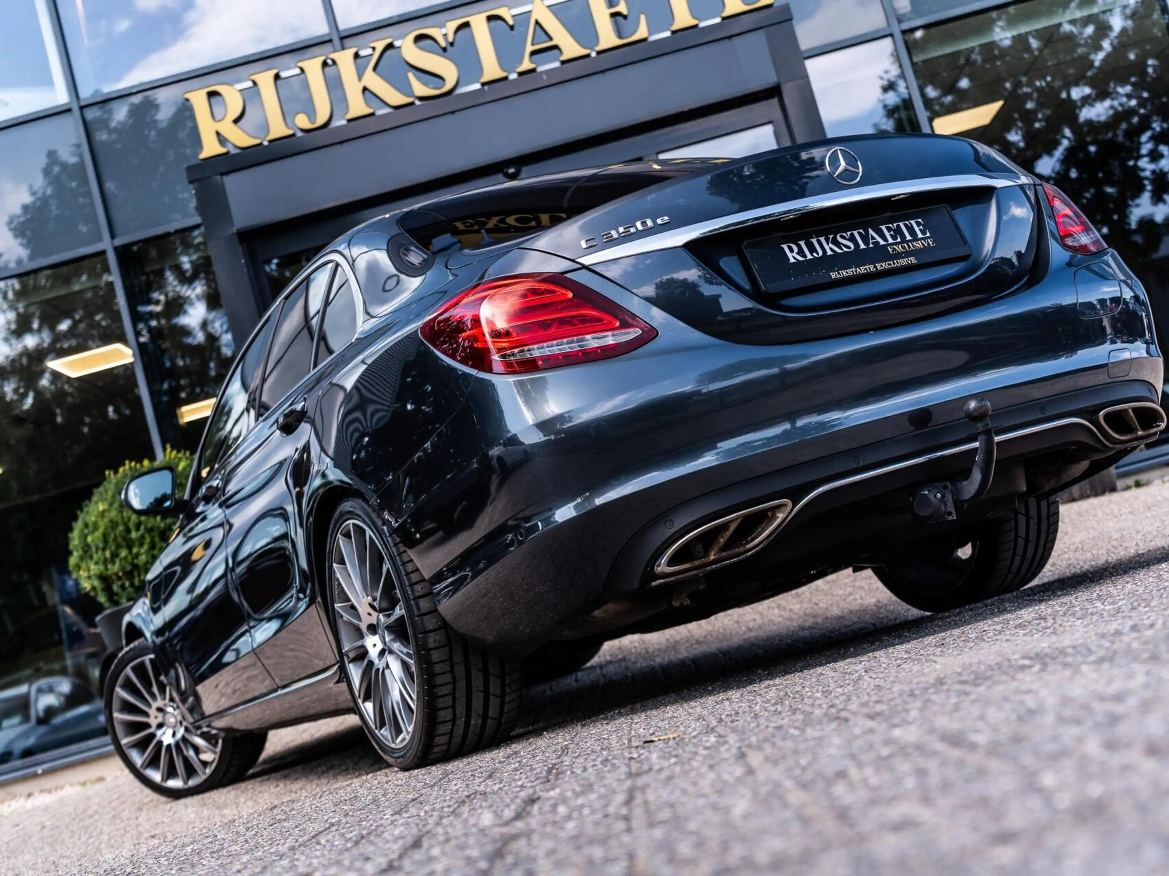Mercedes-Benz C 350 e Lease Edition — photo 14