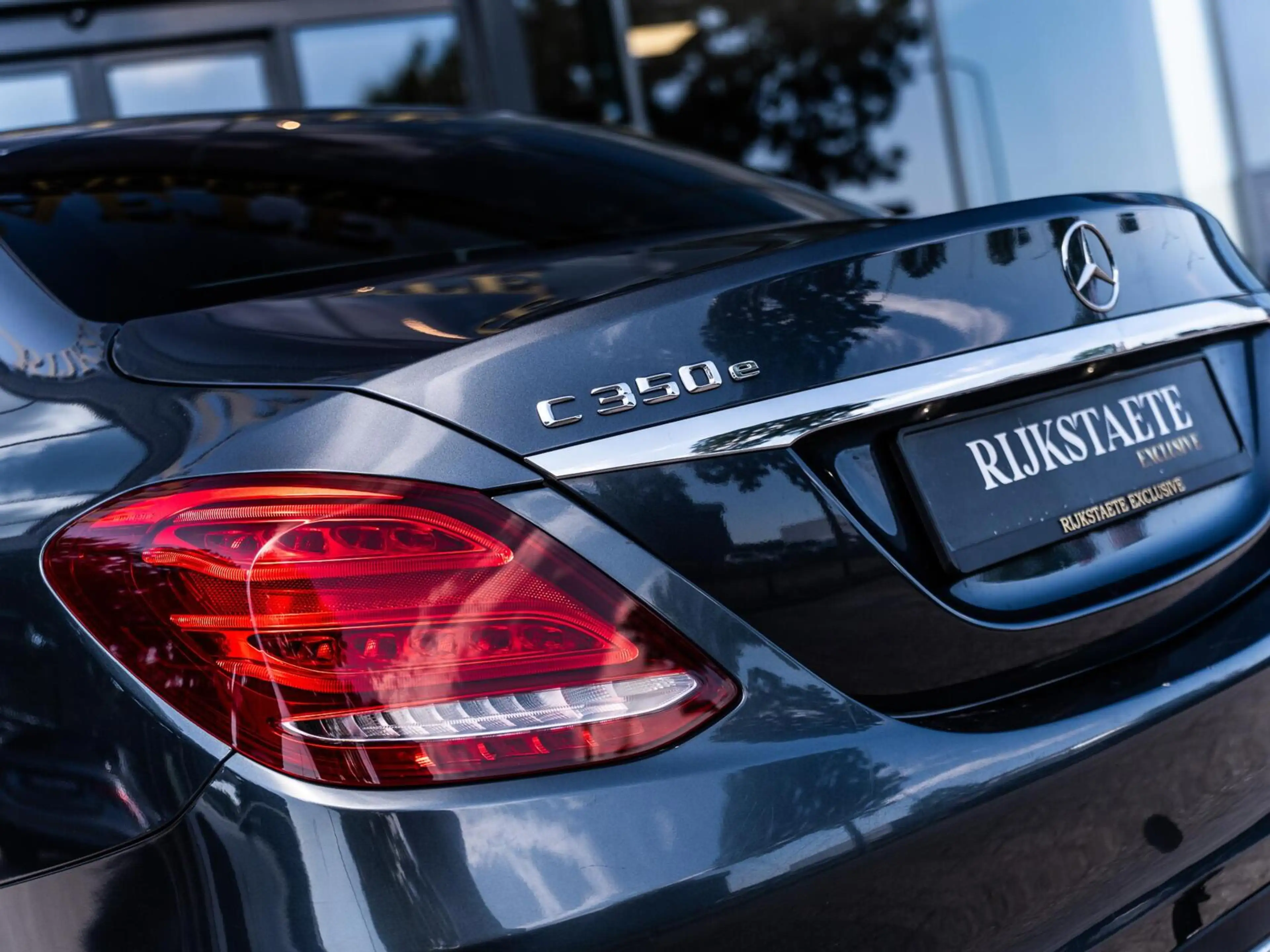Mercedes-Benz C 350 e Lease Edition — photo 15