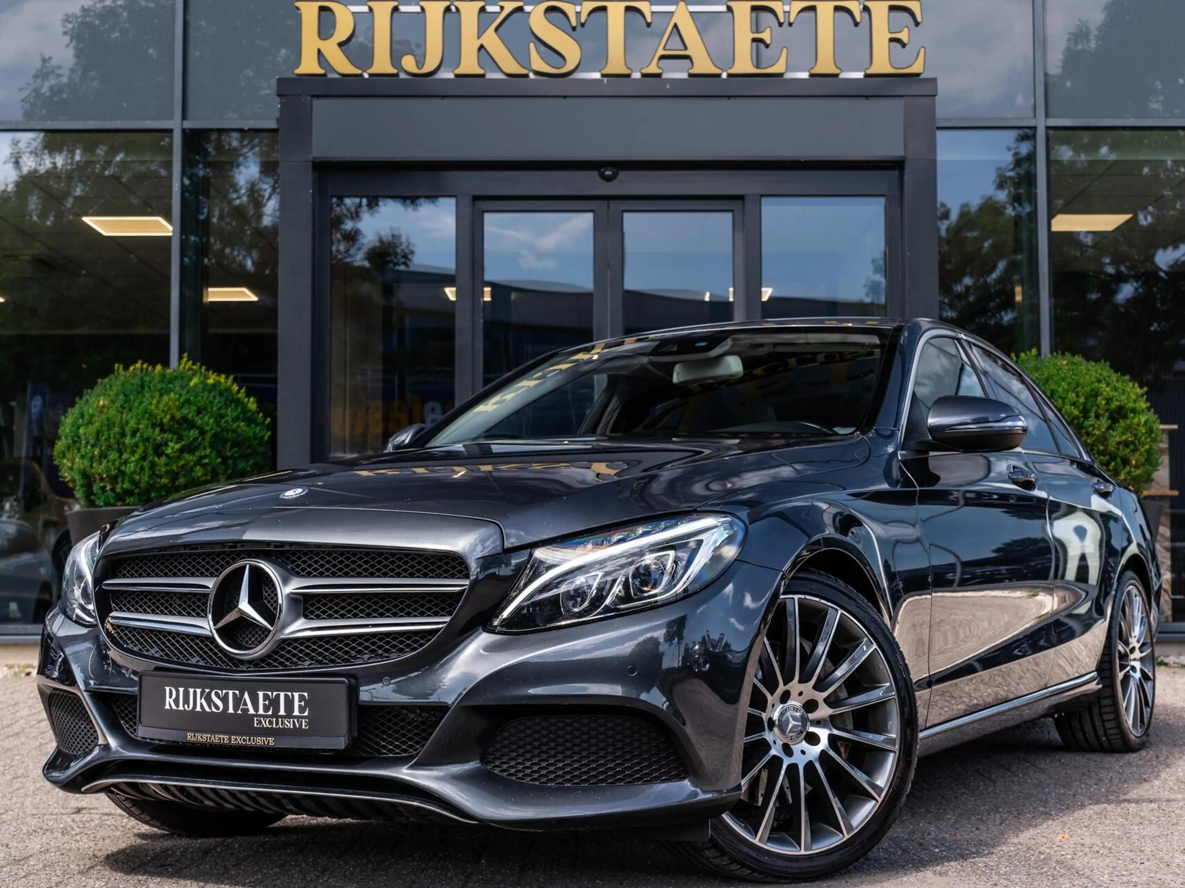 Mercedes-Benz C 350 e Lease Edition