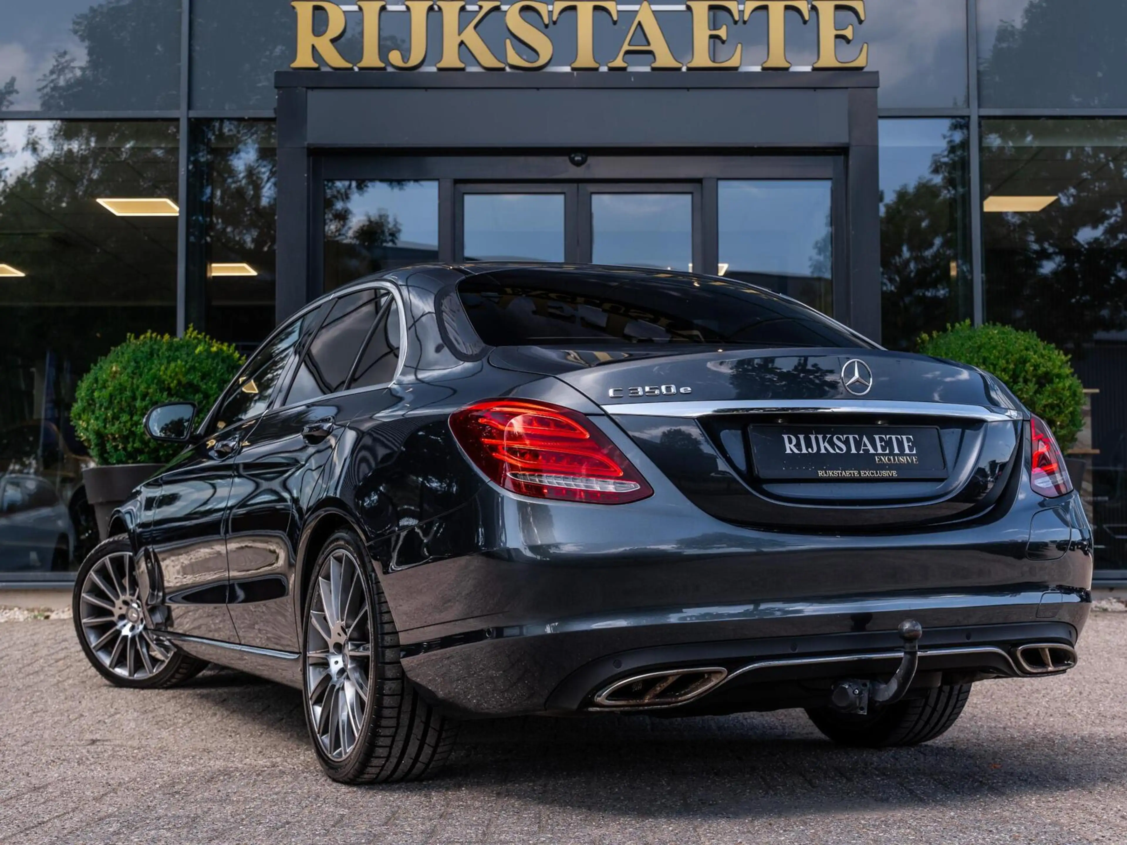 Mercedes-Benz C 350 e Lease Edition — photo 7