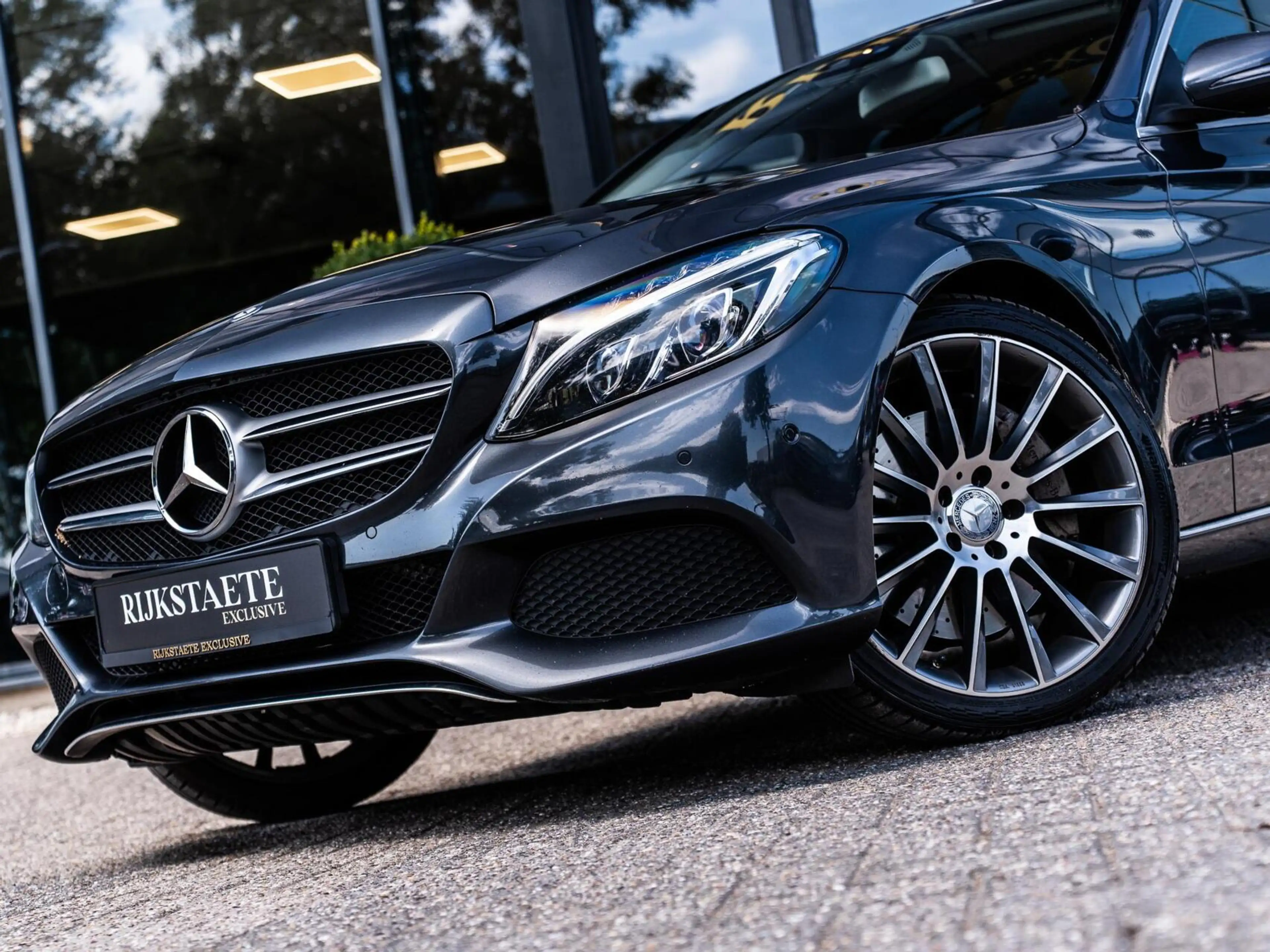 Mercedes-Benz C 350 e Lease Edition — photo 12