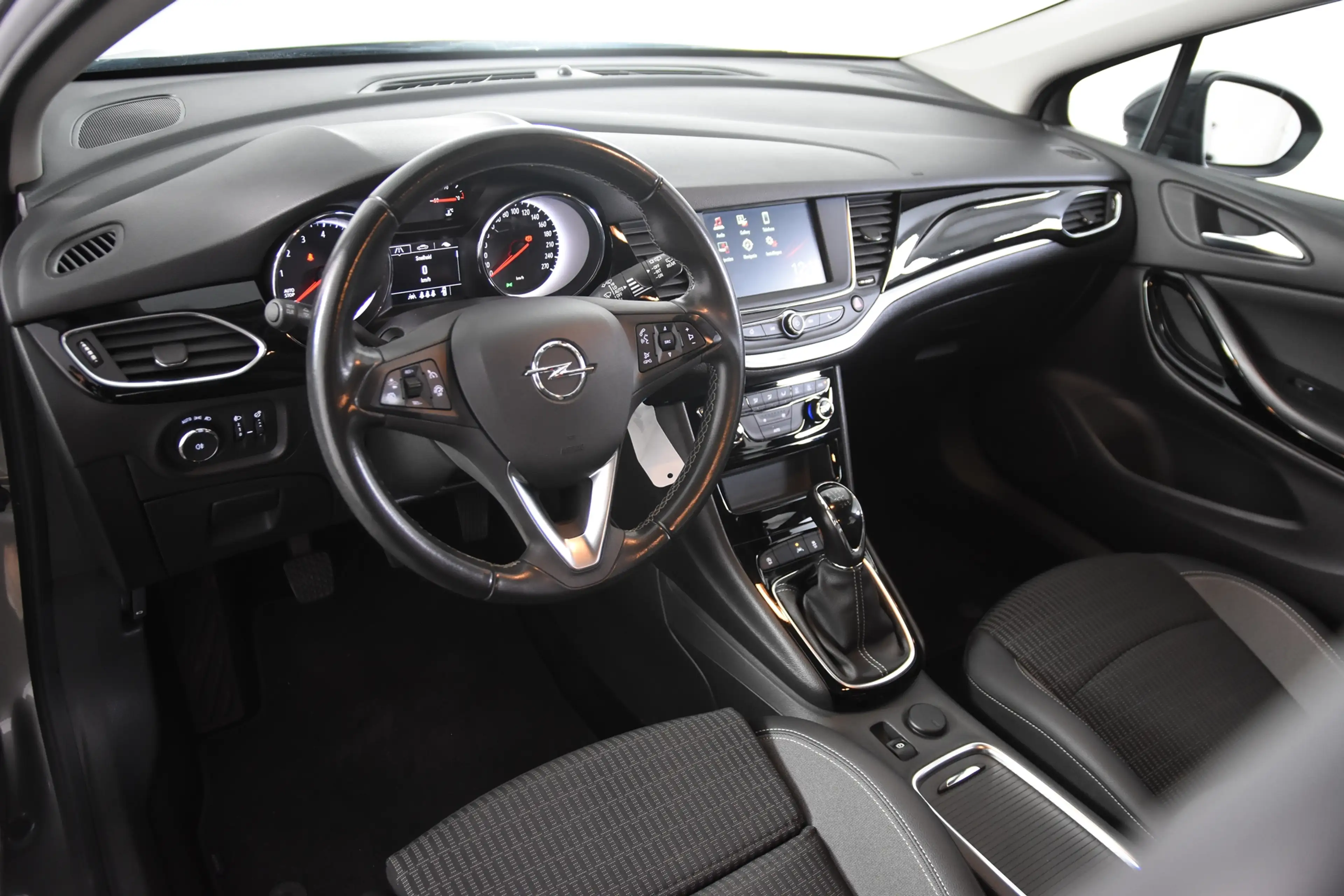 Opel Astra Sports Tourer 1.2 *1ste Eigenaar*Leer*Navigatie* — photo 2