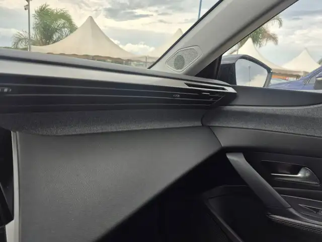 Peugeot 308 view 19