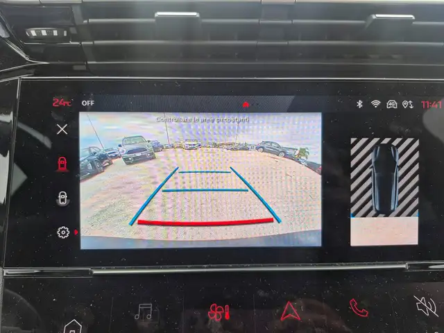 Peugeot 308 view 8
