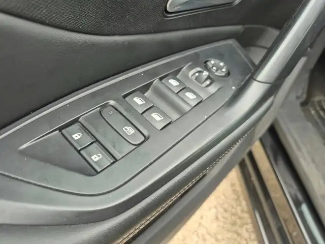 Peugeot 308 view 12