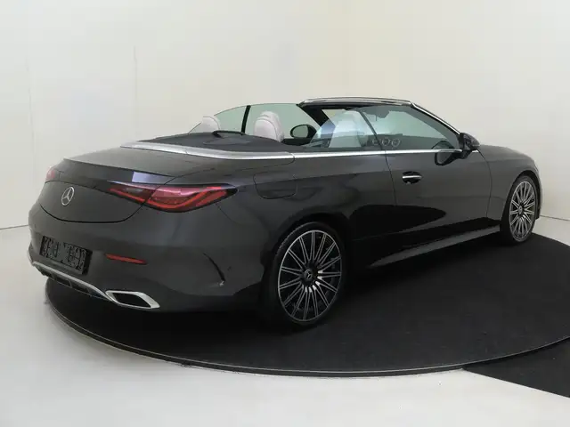 Mercedes-Benz CLE view 4