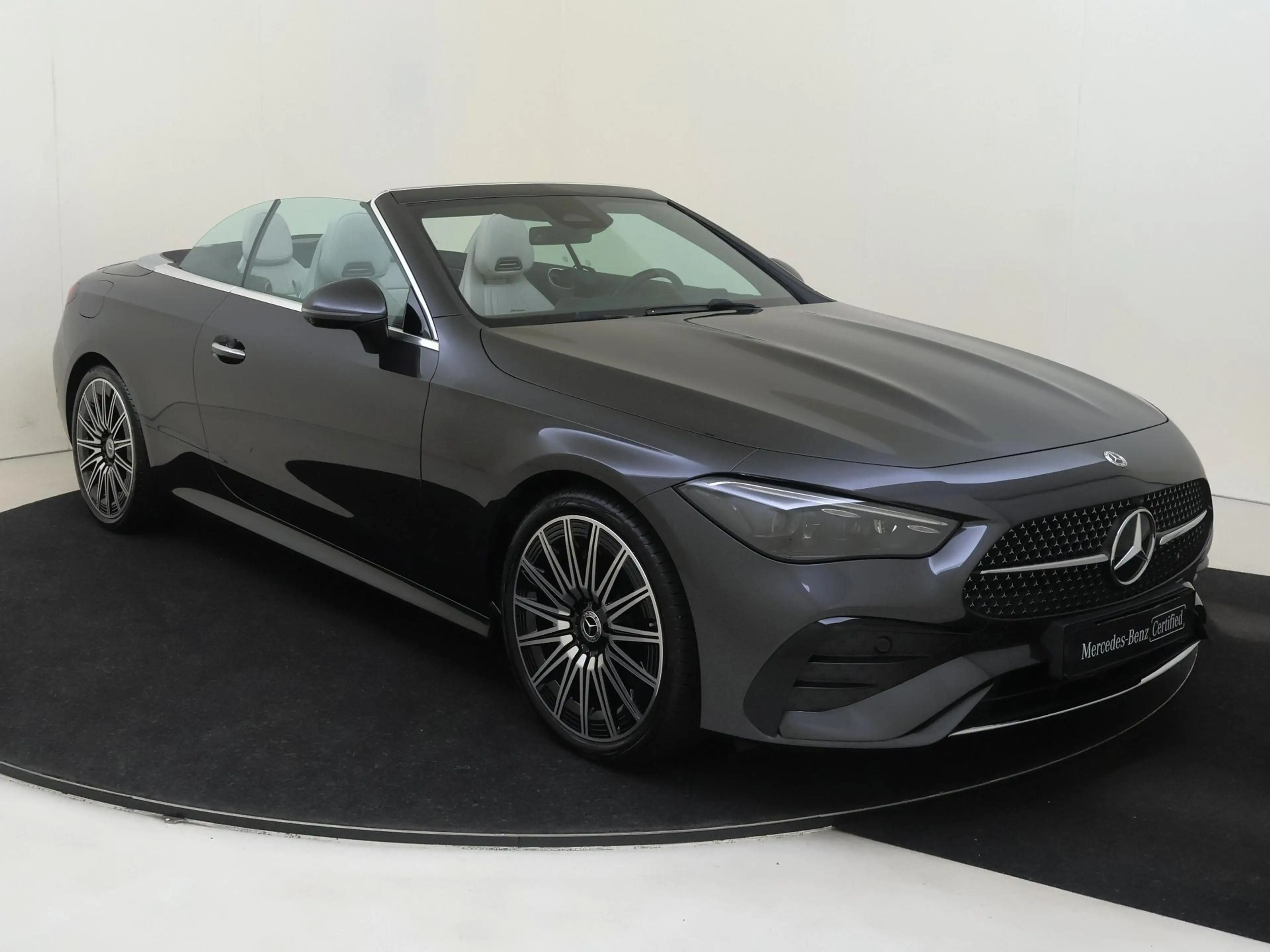 Mercedes-Benz CLE 200 Cabriolet AMG Line / Premium/ 20 inch/ Digital Lig — photo 2
