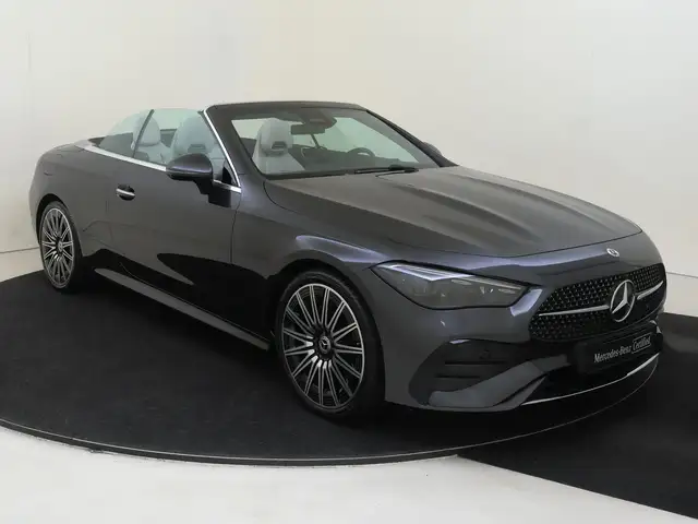Mercedes-Benz CLE view 2