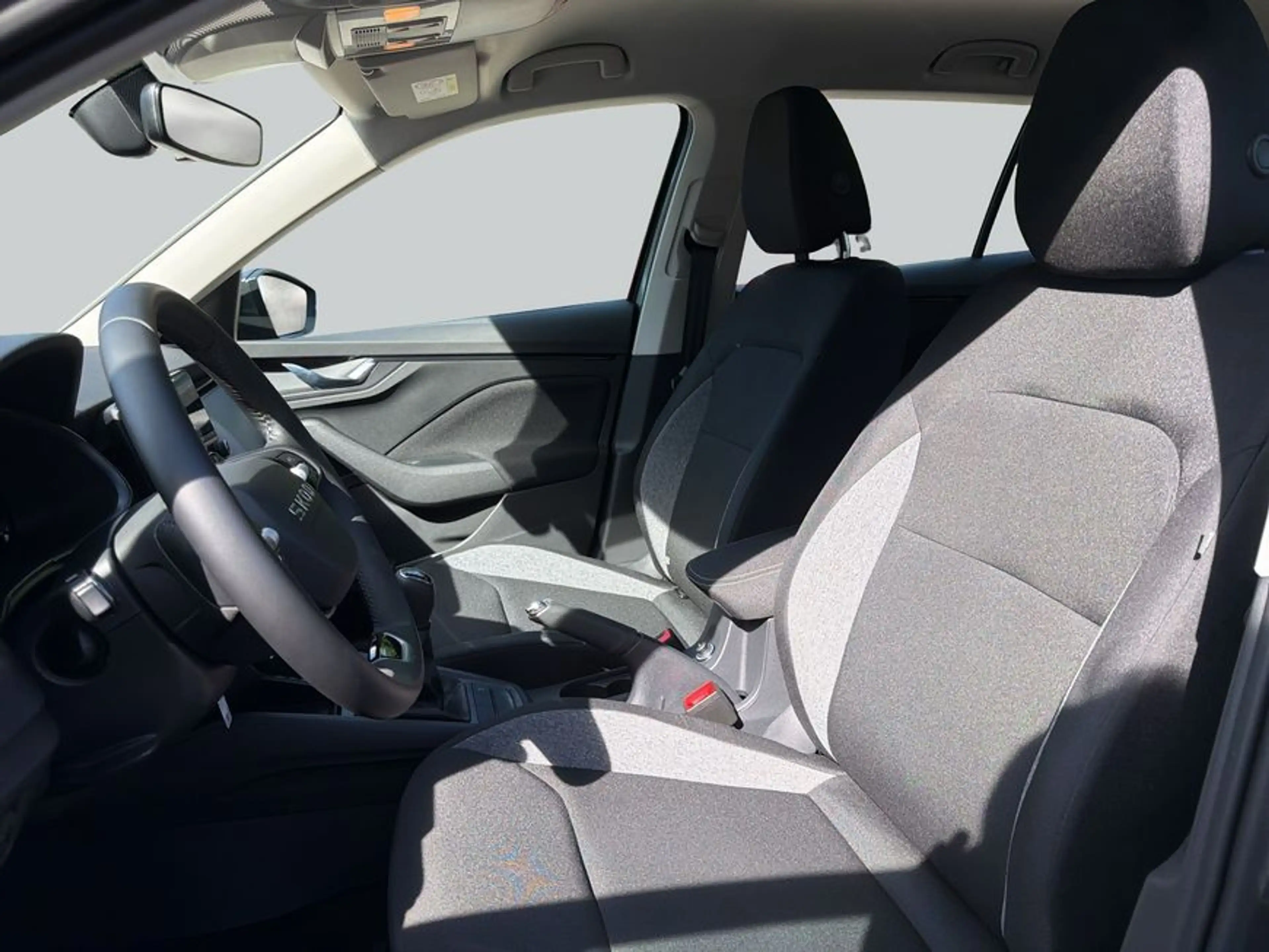 Skoda Kamiq 1.0 TSI Essence LED SHZ PDC GRA Smartlink — photo 10
