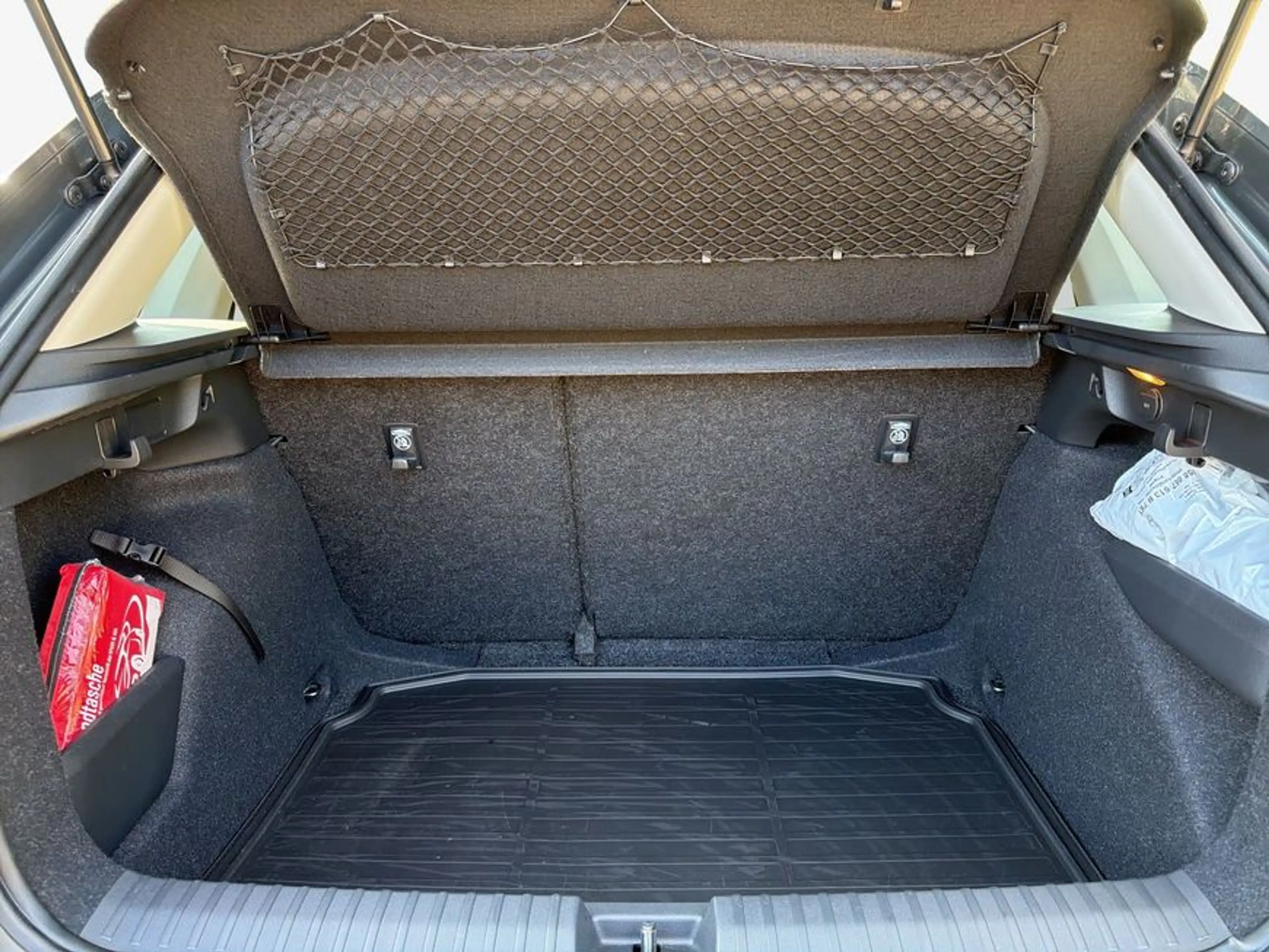 Skoda Kamiq 1.0 TSI Essence LED SHZ PDC GRA Smartlink — photo 8