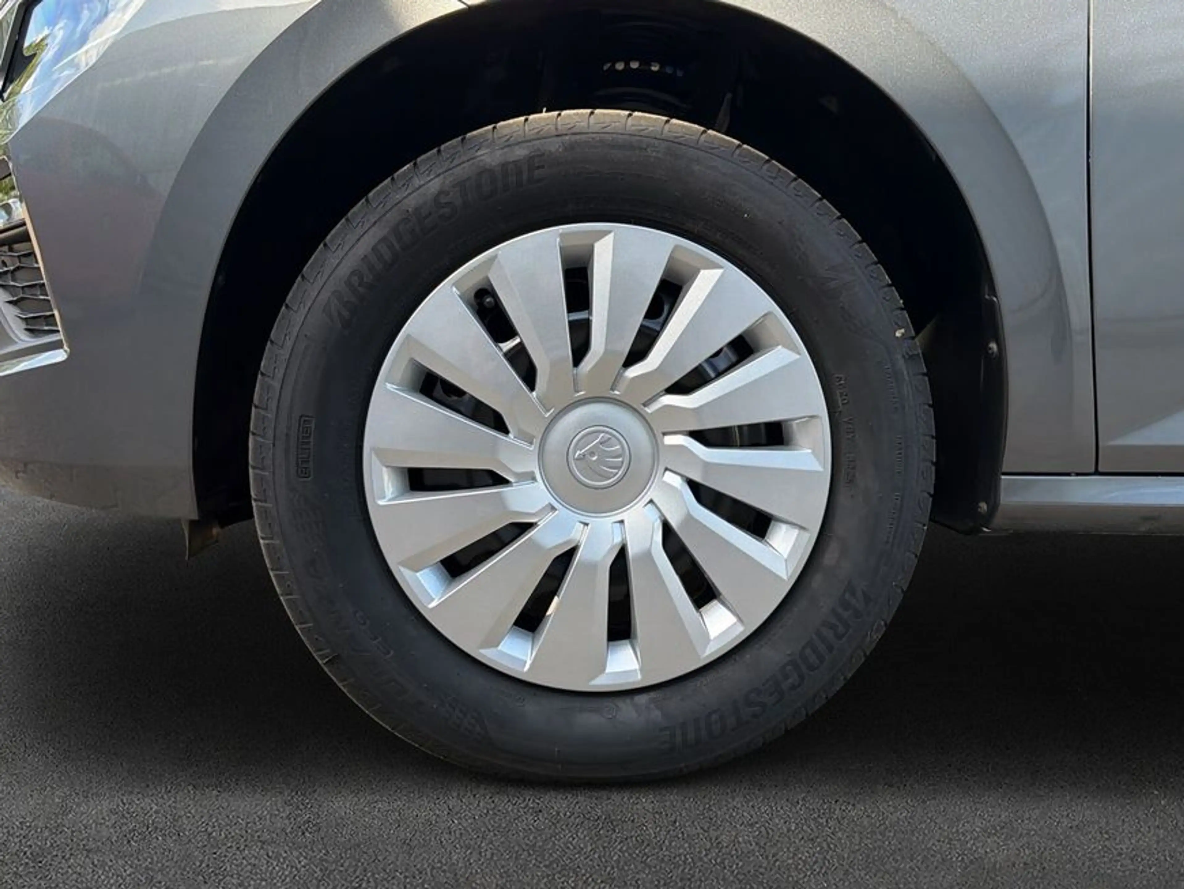 Skoda Kamiq 1.0 TSI Essence LED SHZ PDC GRA Smartlink — photo 7