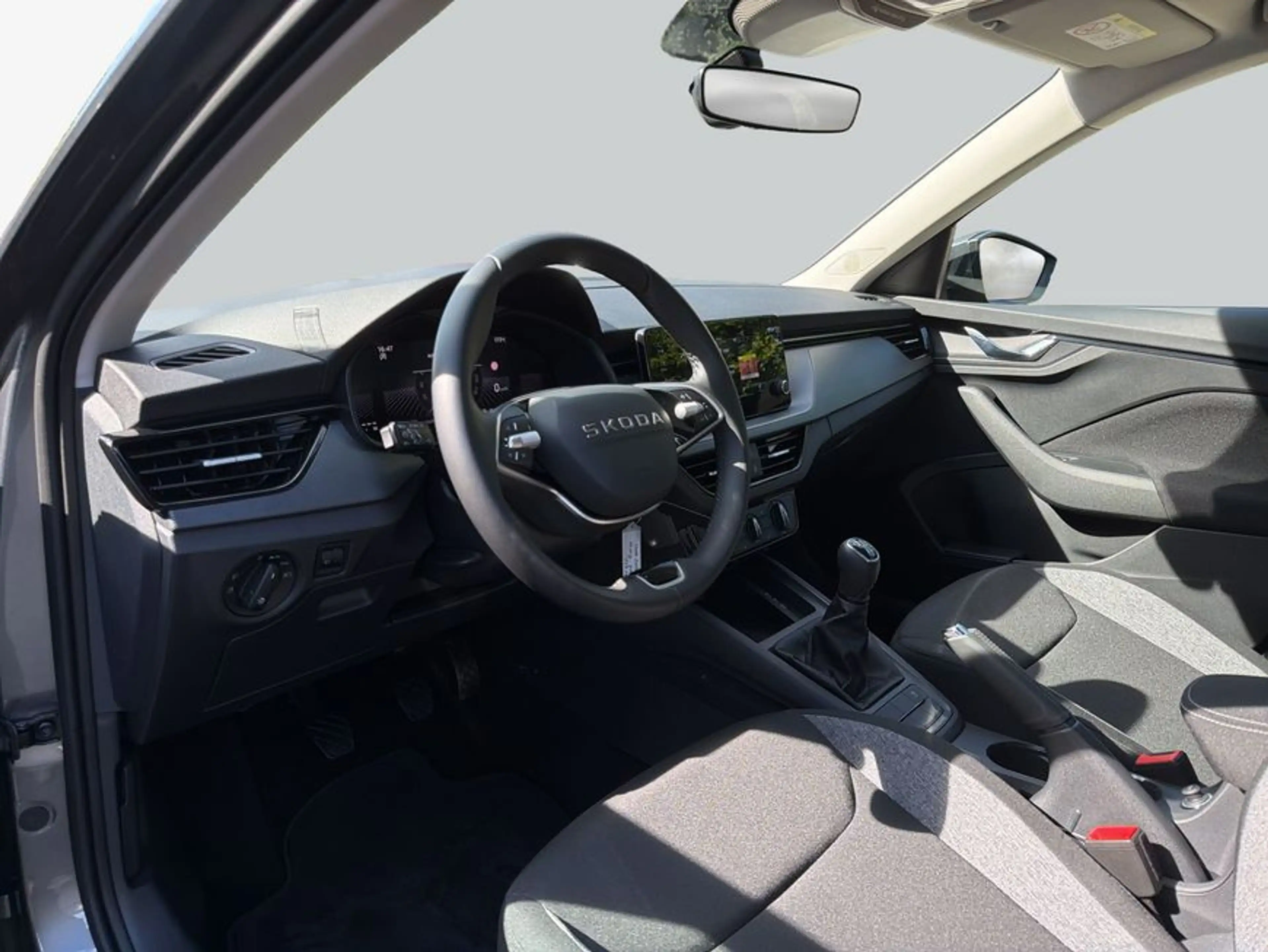 Skoda Kamiq 1.0 TSI Essence LED SHZ PDC GRA Smartlink — photo 9