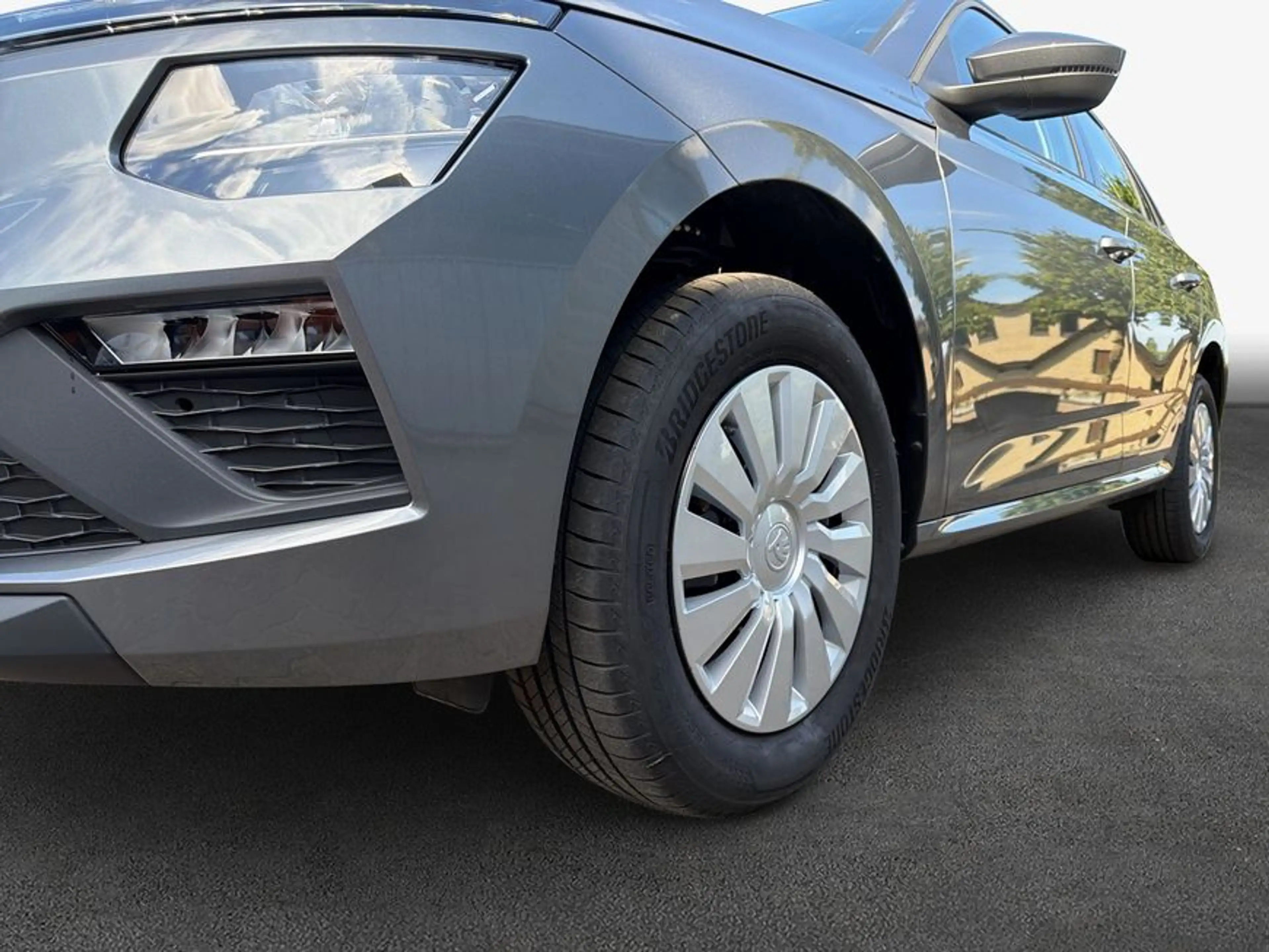 Skoda Kamiq 1.0 TSI Essence LED SHZ PDC GRA Smartlink — photo 6
