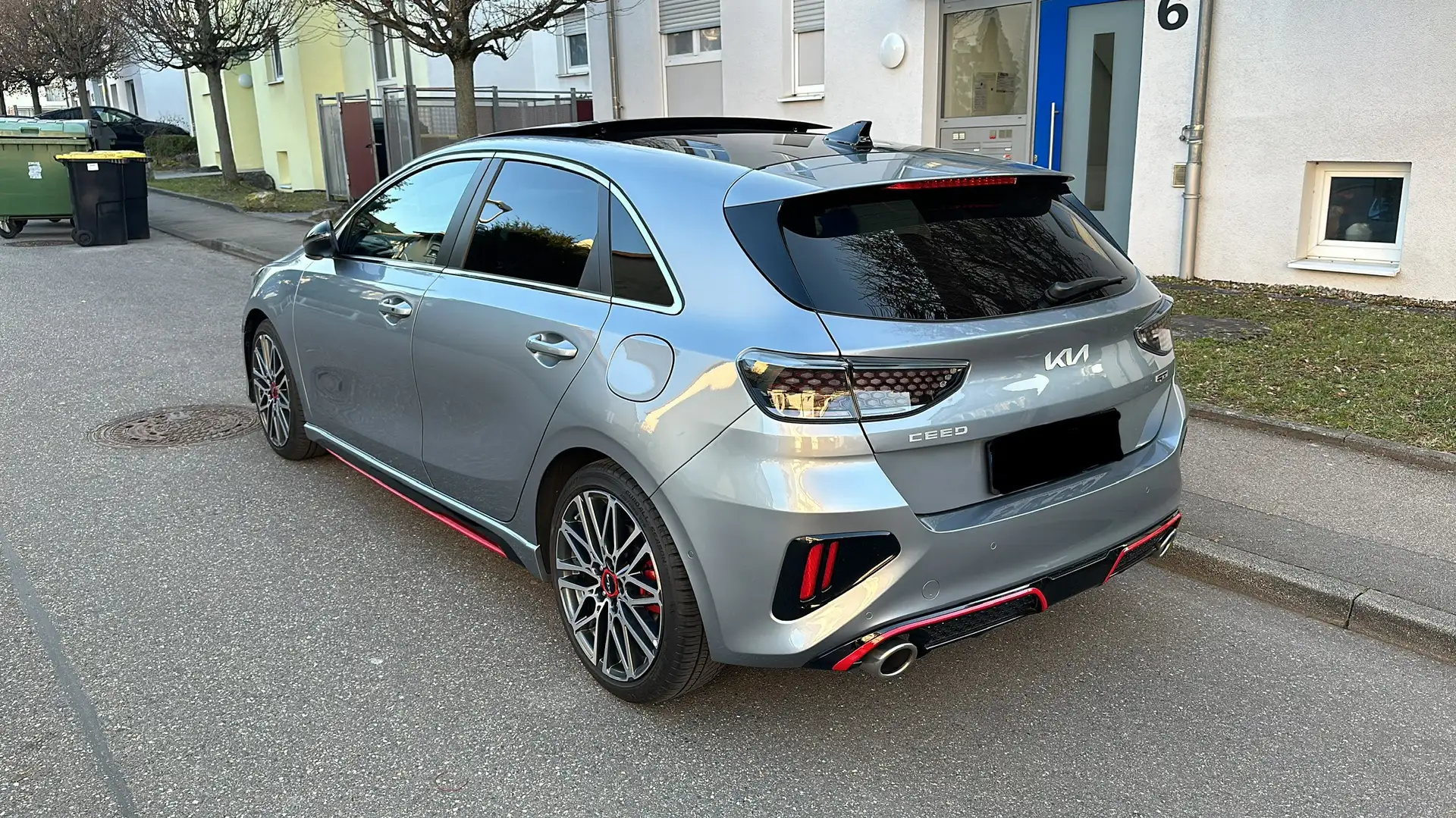Kia Ceed / cee'd 1.6 T-GDI DCT7 OPF GT Silber - 2