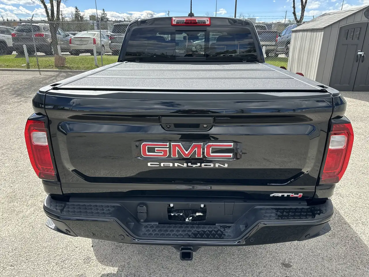 GMC Canyon снимка GMC Canyon