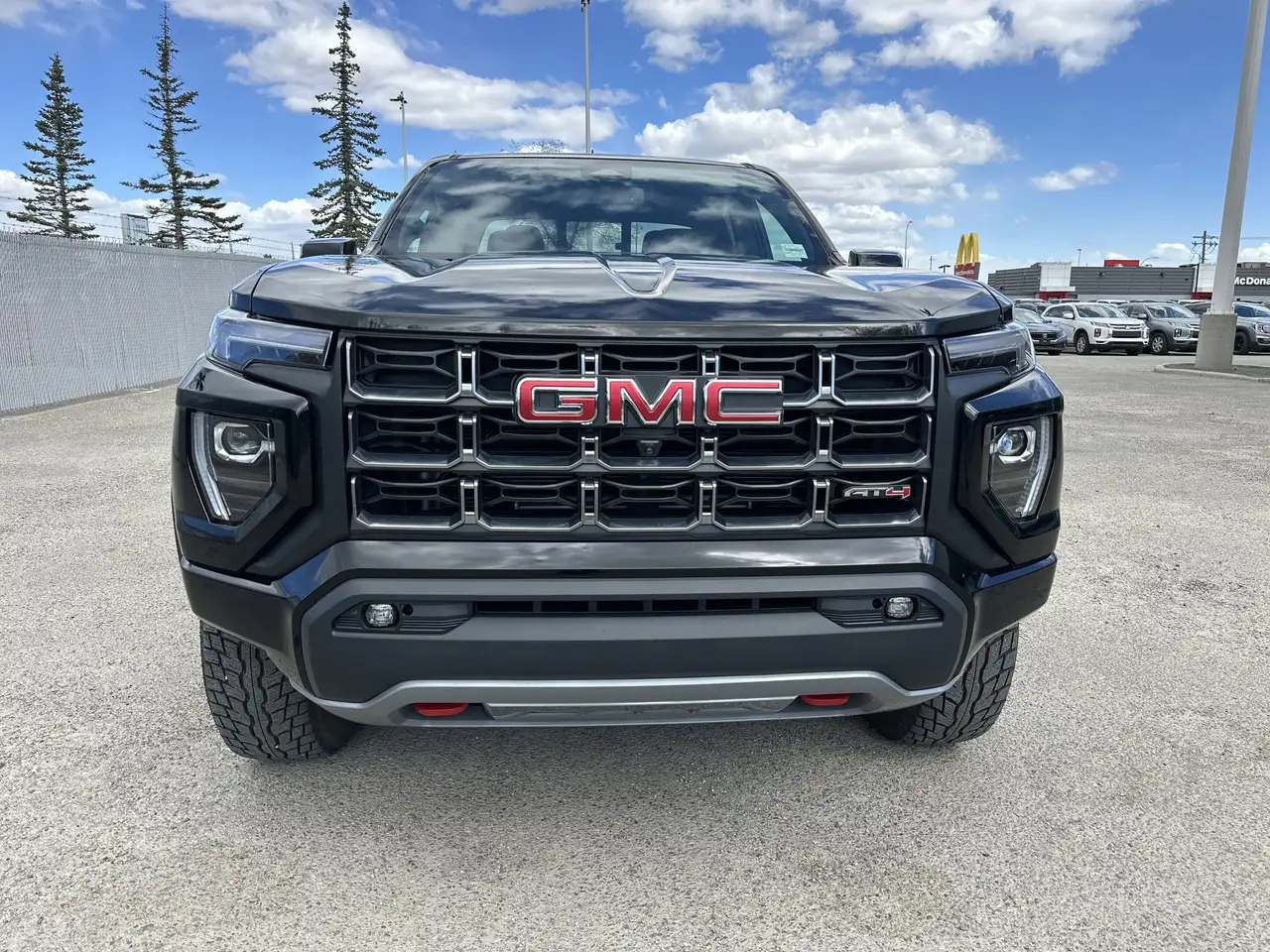 GMC Canyon снимка GMC Canyon