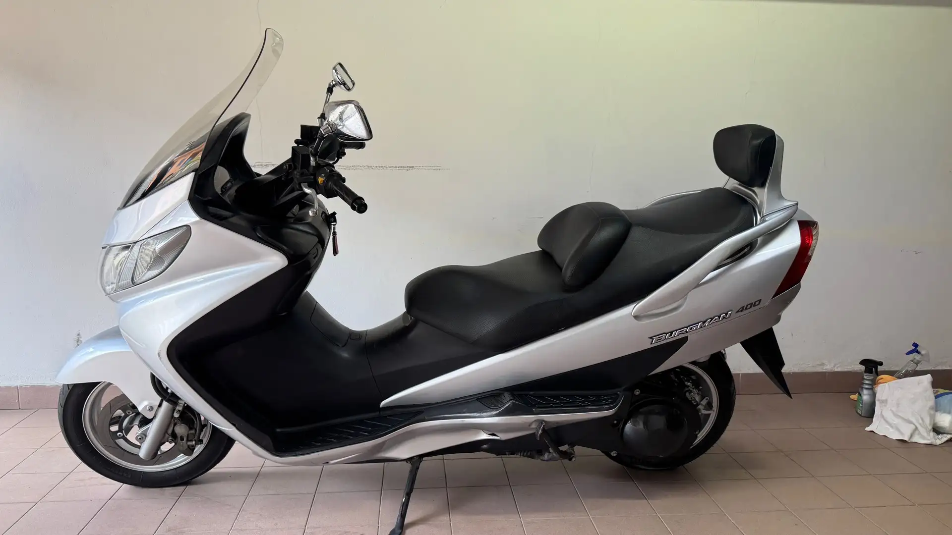 Suzuki Burgman 400 Argintiu - 1