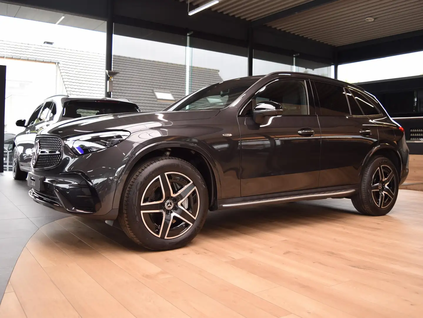 MERCEDES-BENZ Glc