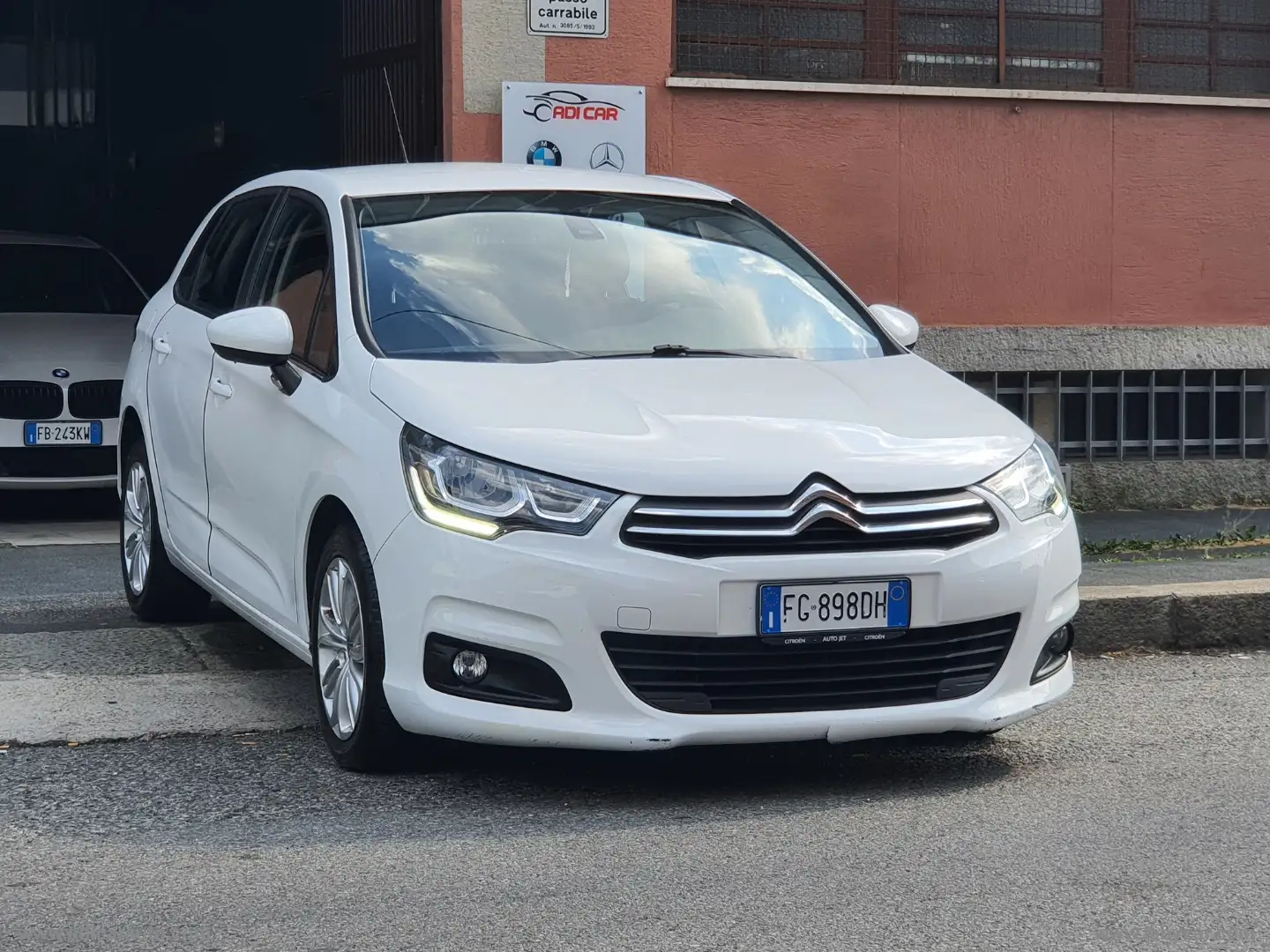 Citroen C4 BlueHDi 100 Feel Wit - 1